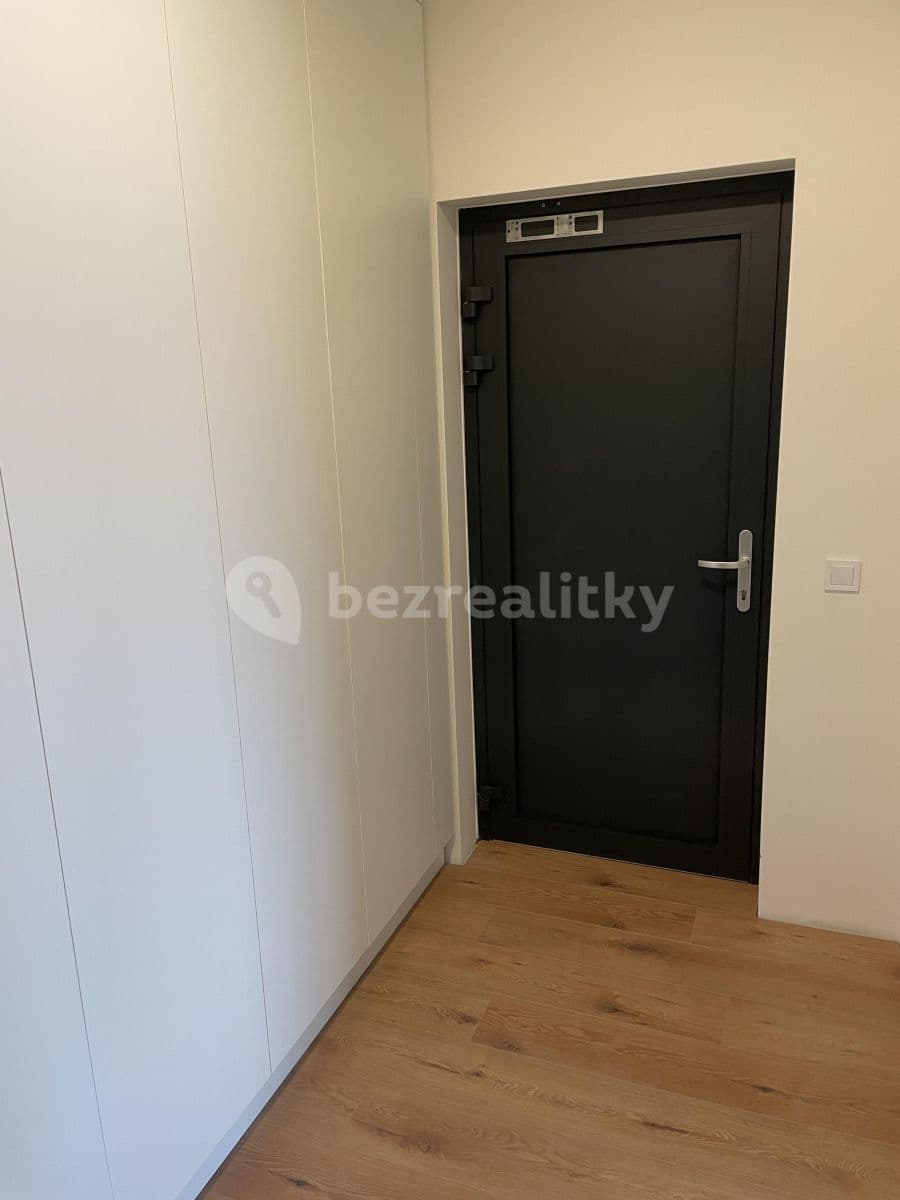 Pronájem bytu 2+kk 56 m², Legionářů, Praha, Praha Pronájem bytu 2+kk 56 m², Legionářů, Praha, Praha