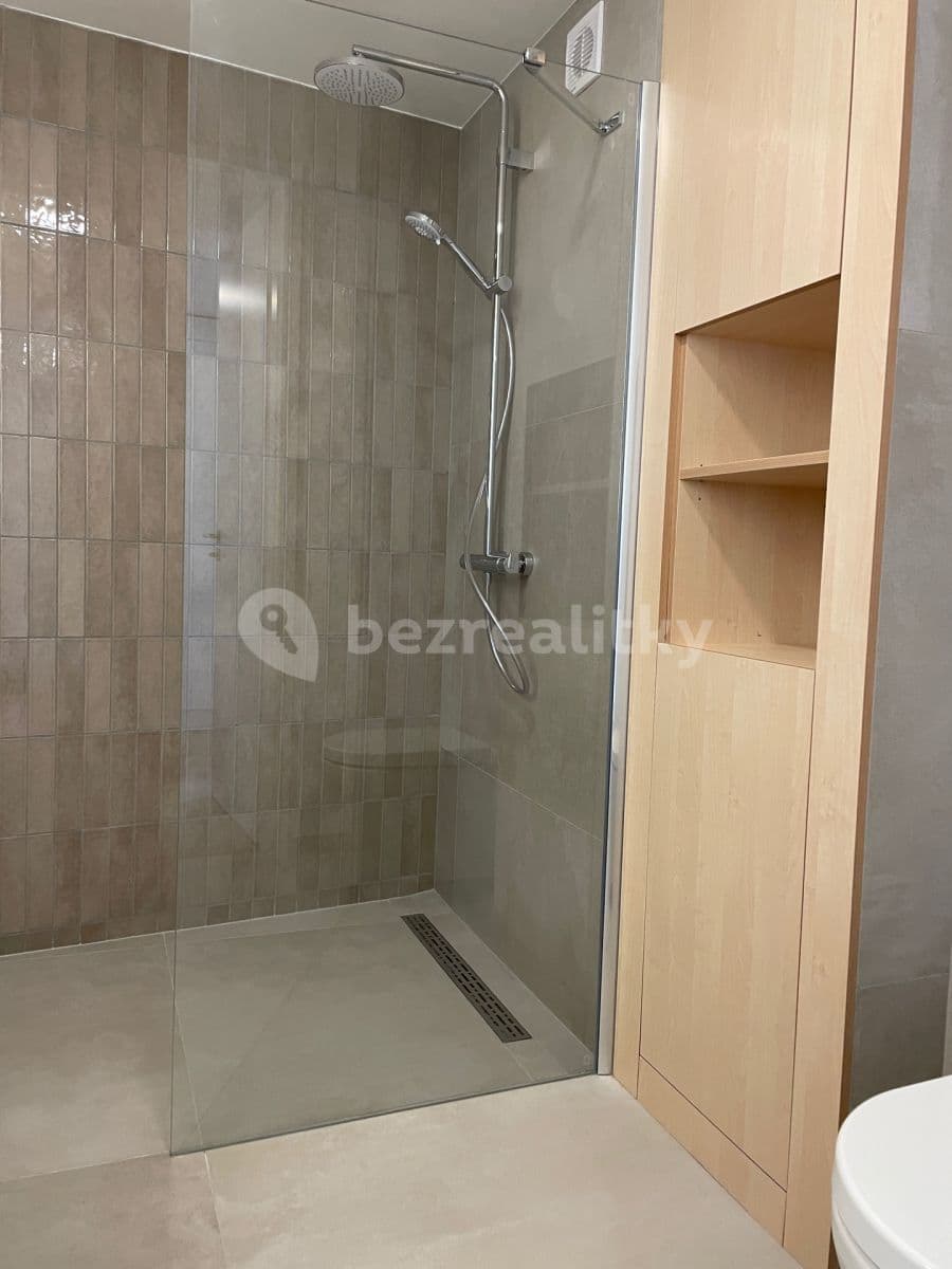 Pronájem bytu 2+kk 56 m², Legionářů, Praha, Praha Pronájem bytu 2+kk 56 m², Legionářů, Praha, Praha