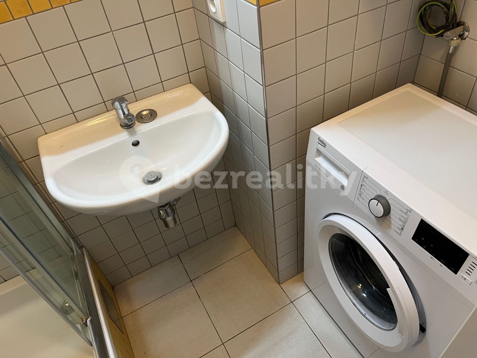 Pronájem bytu 1+1 40 m², Kladenská, Praha, Praha Pronájem bytu 1+1 40 m², Kladenská, Praha, Praha