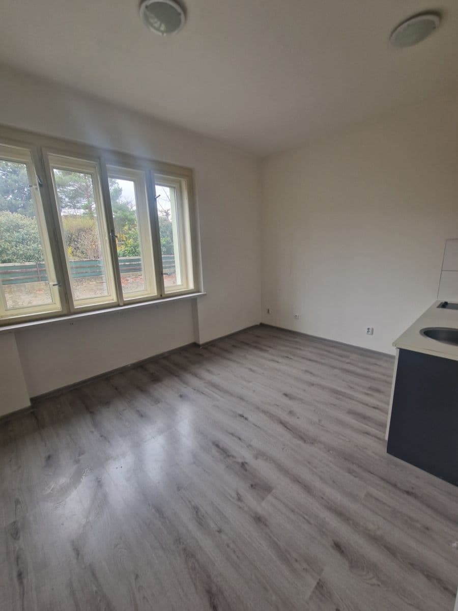 Pronájem bytu 1+kk 34 m², Kokořínská, Praha, Praha Pronájem bytu 1+kk 34 m², Kokořínská, Praha, Praha