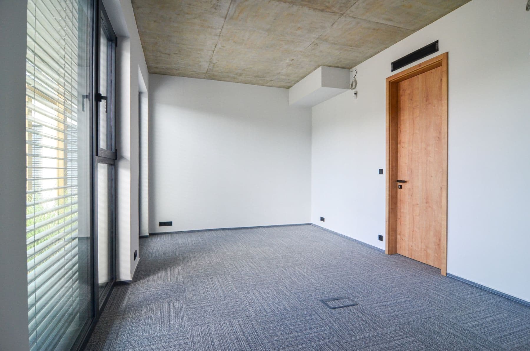 Pronájem kanceláře 20 m², Luční, Modřice, Jihomoravský kraj Pronájem kanceláře 20 m², Luční, Modřice, Jihomoravský kraj