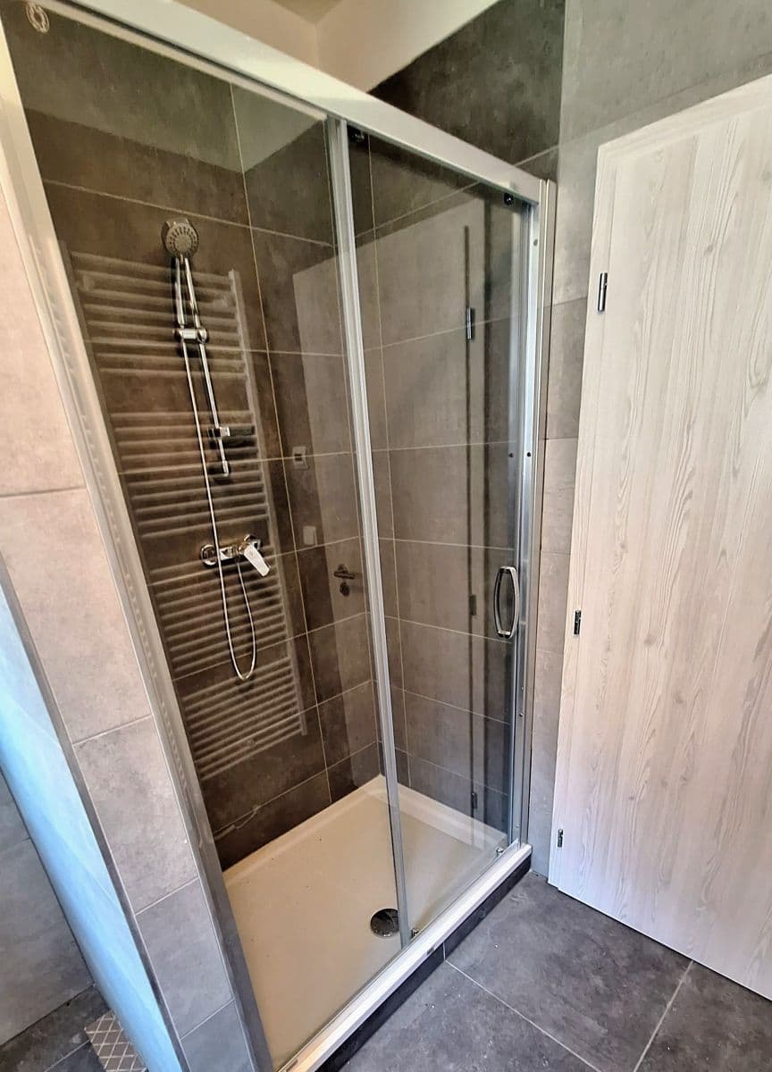 Pronájem domu 97 m², pozemek 281 m², Svinaře, Středočeský kraj Pronájem domu 97 m², pozemek 281 m², Svinaře, Středočeský kraj