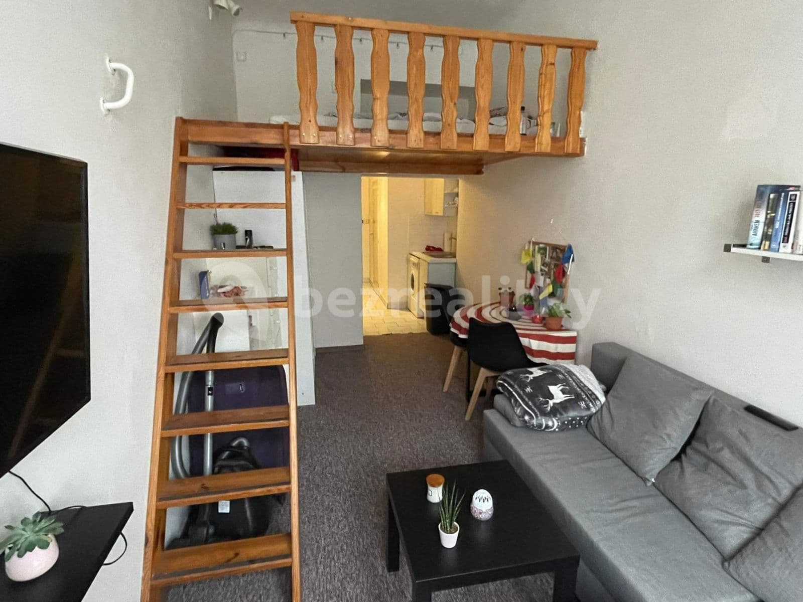 Pronájem bytu 1+kk 20 m², Vítkova, Praha, Praha Pronájem bytu 1+kk 20 m², Vítkova, Praha, Praha