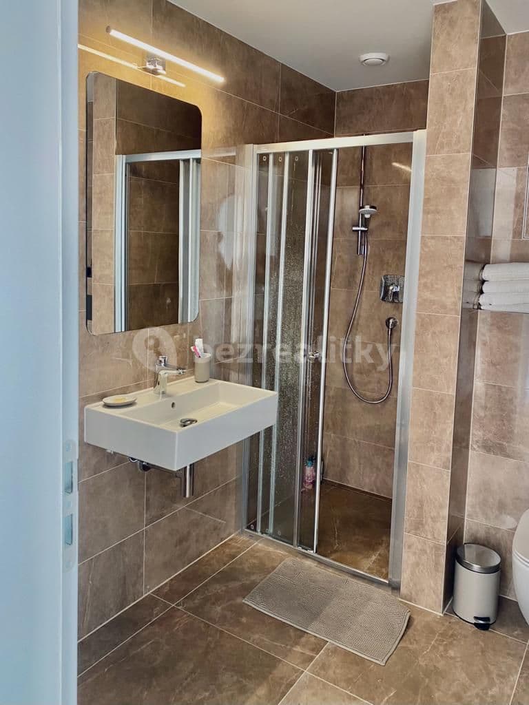 Pronájem bytu 2+kk 49 m², Kurandové, Praha, Praha Pronájem bytu 2+kk 49 m², Kurandové, Praha, Praha