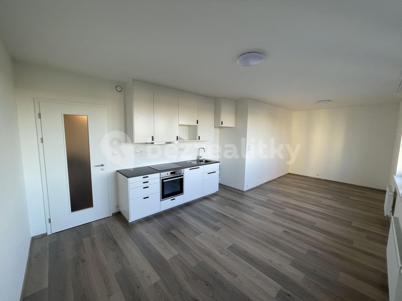 Pronájem bytu 1+kk 38 m², Ve Lhotce, Praha, Praha Pronájem bytu 1+kk 38 m², Ve Lhotce, Praha, Praha