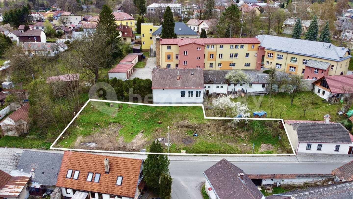 Prodej pozemku 857 m², Táborská, Černovice, Kraj Vysočina