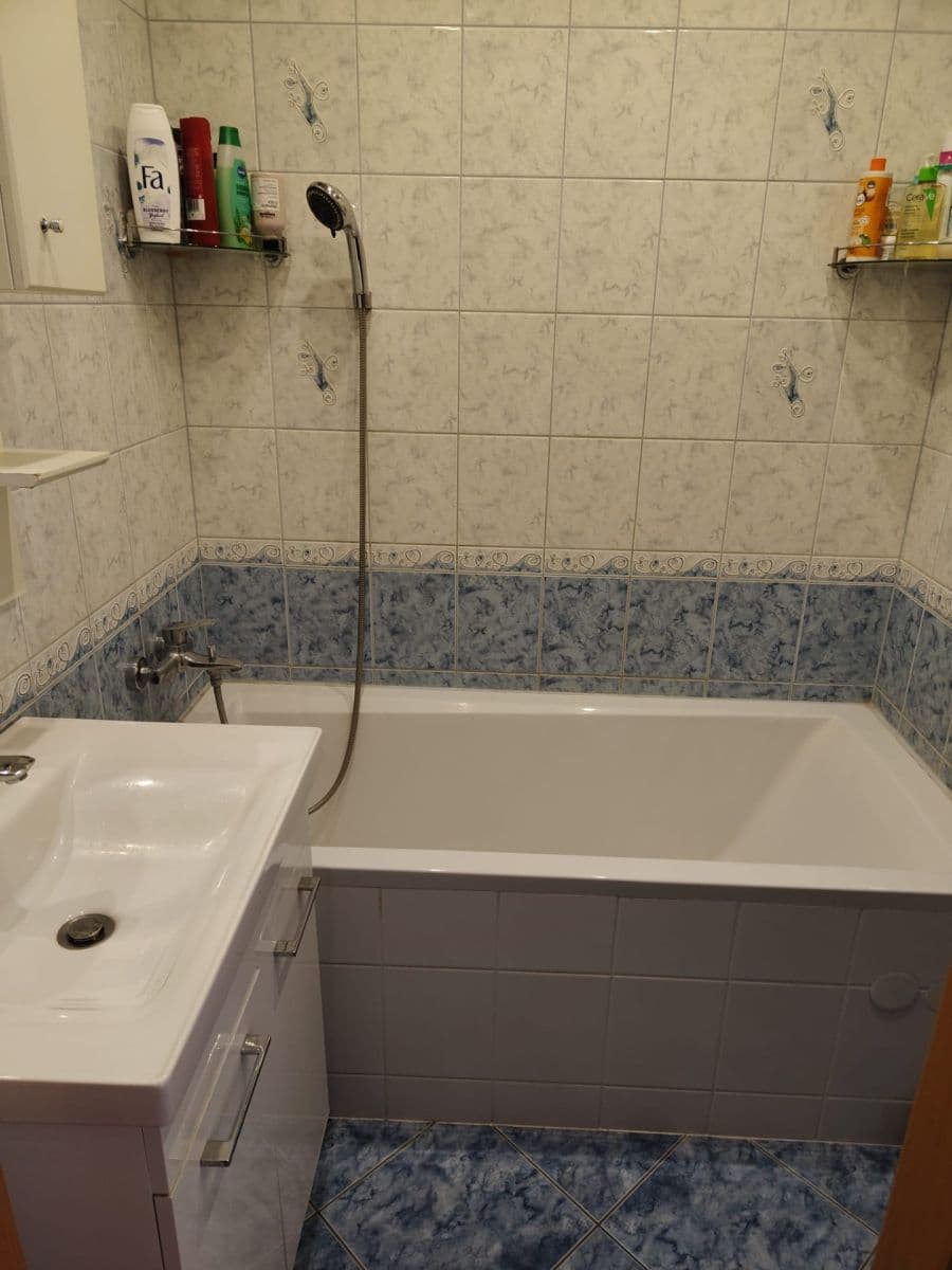 Prodej bytu 2+1 60 m², Ahepjukova, Ostrava, Moravskoslezský kraj Prodej bytu 2+1 60 m², Ahepjukova, Ostrava, Moravskoslezský kraj