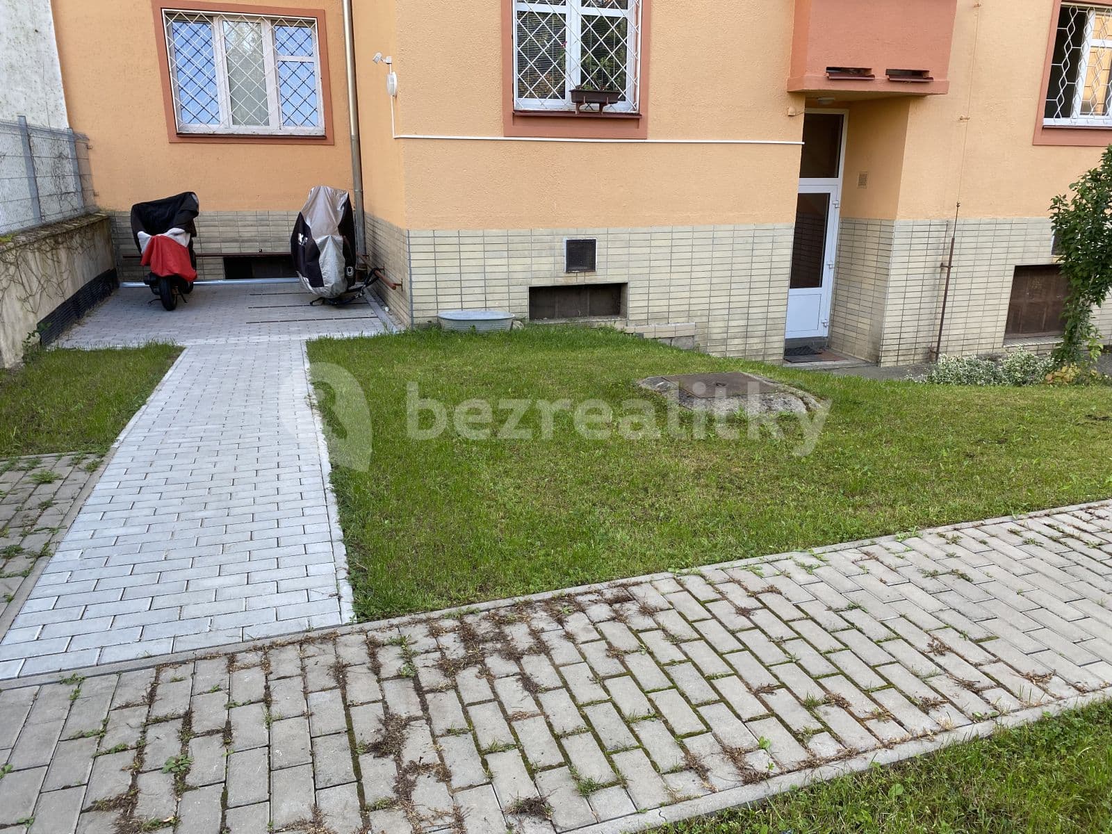 Pronájem bytu 2+1 56 m², Černokostelecká, Praha, Praha Pronájem bytu 2+1 56 m², Černokostelecká, Praha, Praha