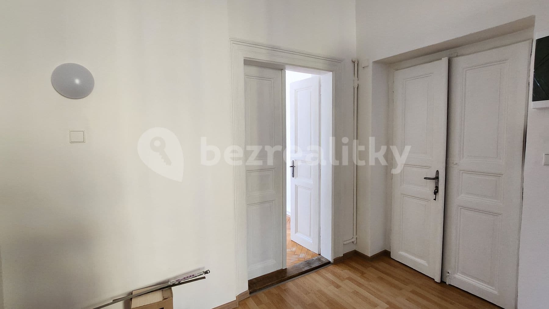 Pronájem bytu 1+1 33 m², Plzeňská, Praha, Praha Pronájem bytu 1+1 33 m², Plzeňská, Praha, Praha