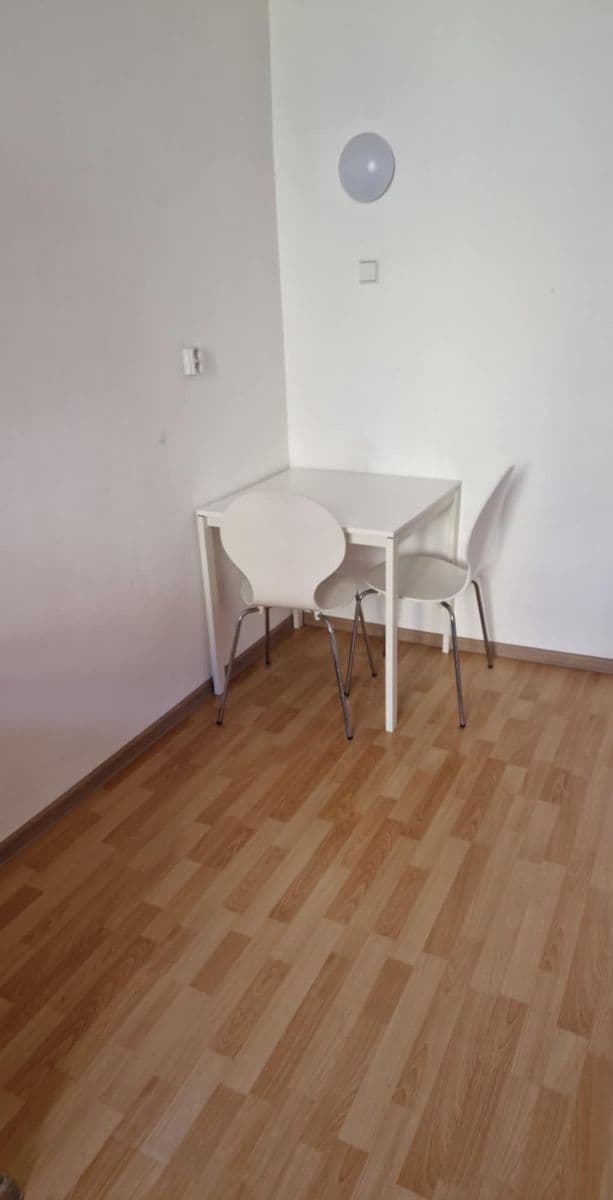 Pronájem bytu 1+1 33 m², Plzeňská, Praha, Praha Pronájem bytu 1+1 33 m², Plzeňská, Praha, Praha