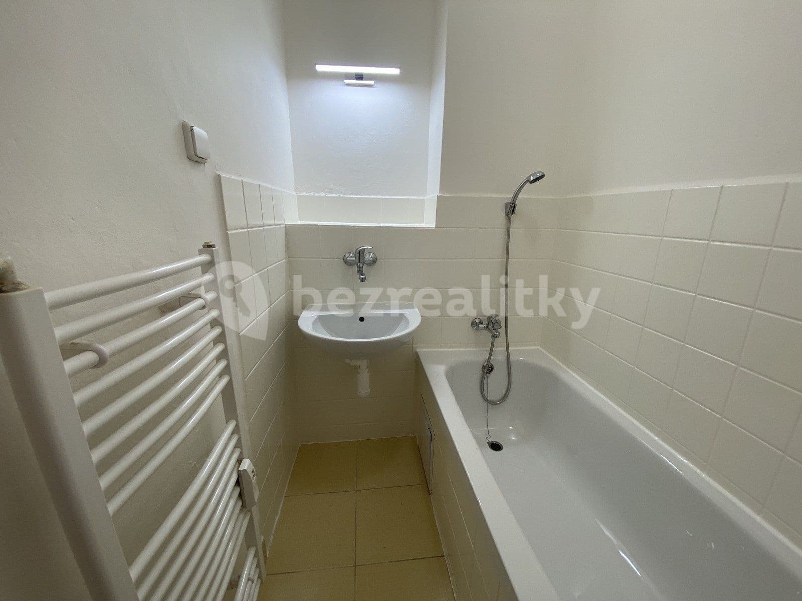 Pronájem bytu 1+1 34 m², Československé armády, Havířov, Moravskoslezský kraj Pronájem bytu 1+1 34 m², Československé armády, Havířov, Moravskoslezský kraj