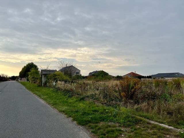 Prodej pozemku 1.016 m², Třešňová, Křenice, Středočeský kraj Prodej pozemku 1.016 m², Třešňová, Křenice, Středočeský kraj