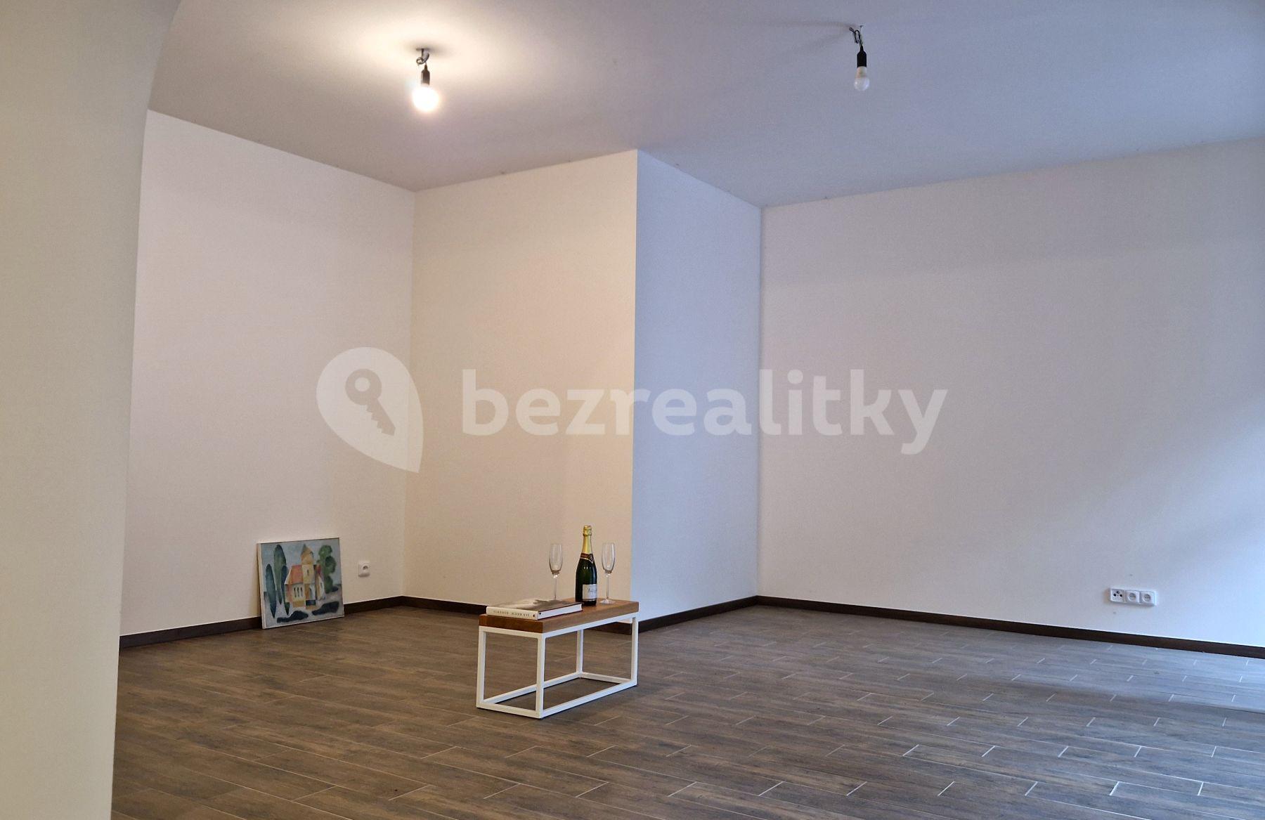 Prodej bytu 1+kk 55 m², Líšnice, Středočeský kraj