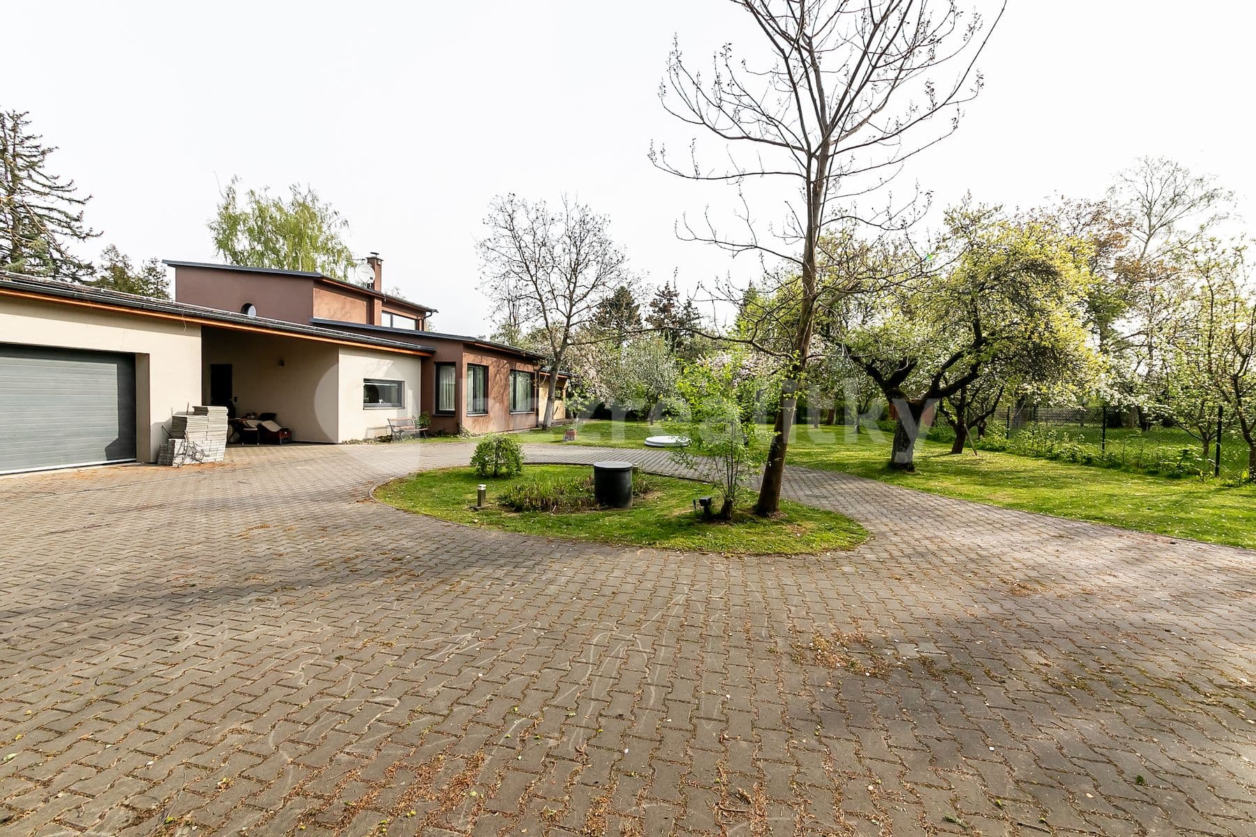 Prodej domu 312 m², pozemek 3.382 m², Českobrodská, Mukařov, Středočeský kraj