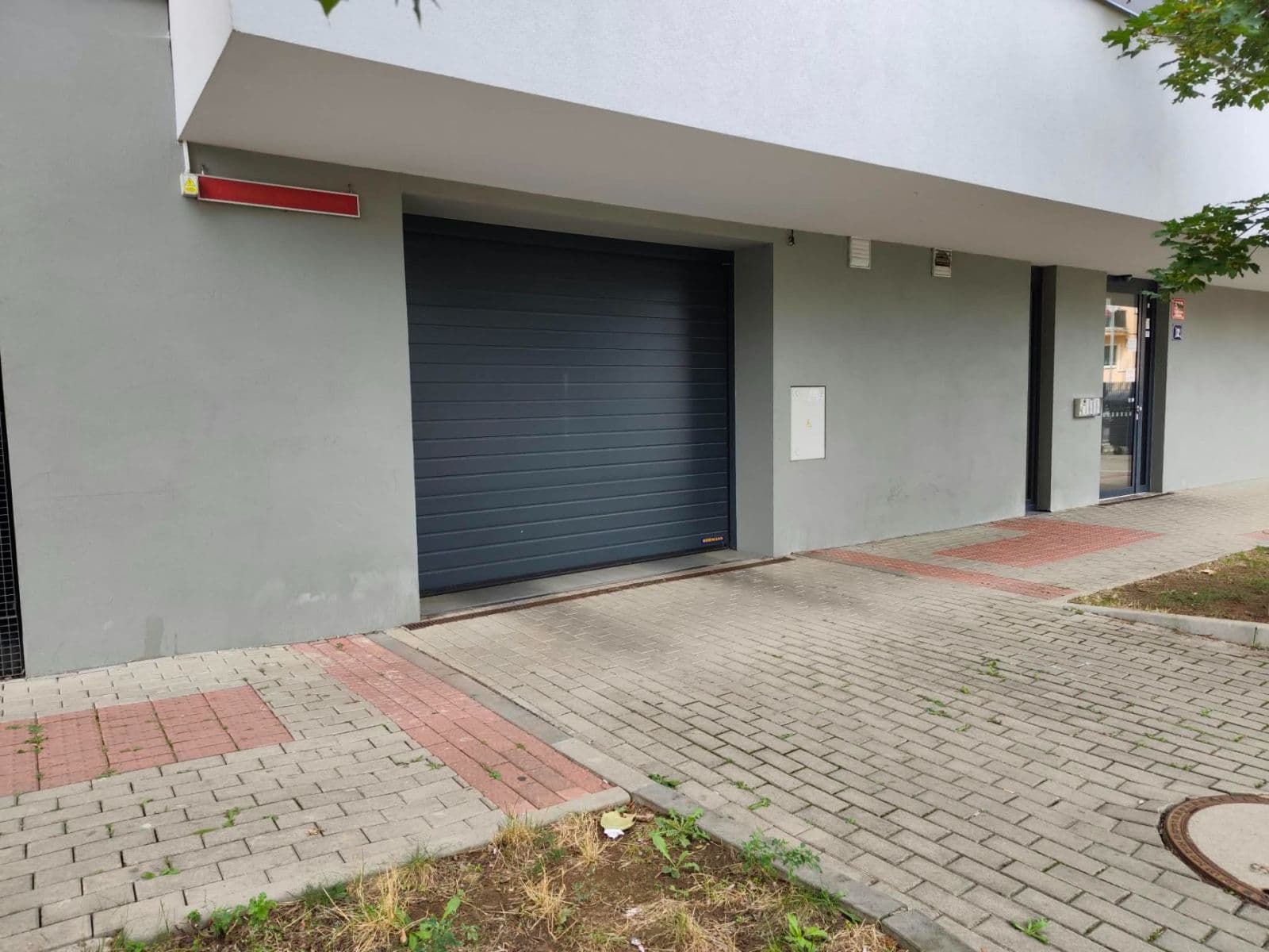Pronájem garáže 8 m², Cukrova, Praha, Praha Pronájem garáže 8 m², Cukrova, Praha, Praha