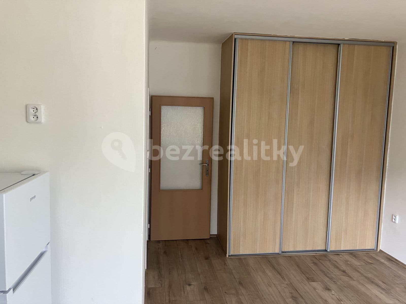 Pronájem bytu 1+kk 23 m², Dukelských hrdinů, Ústí nad Labem, Ústecký kraj Pronájem bytu 1+kk 23 m², Dukelských hrdinů, Ústí nad Labem, Ústecký kraj