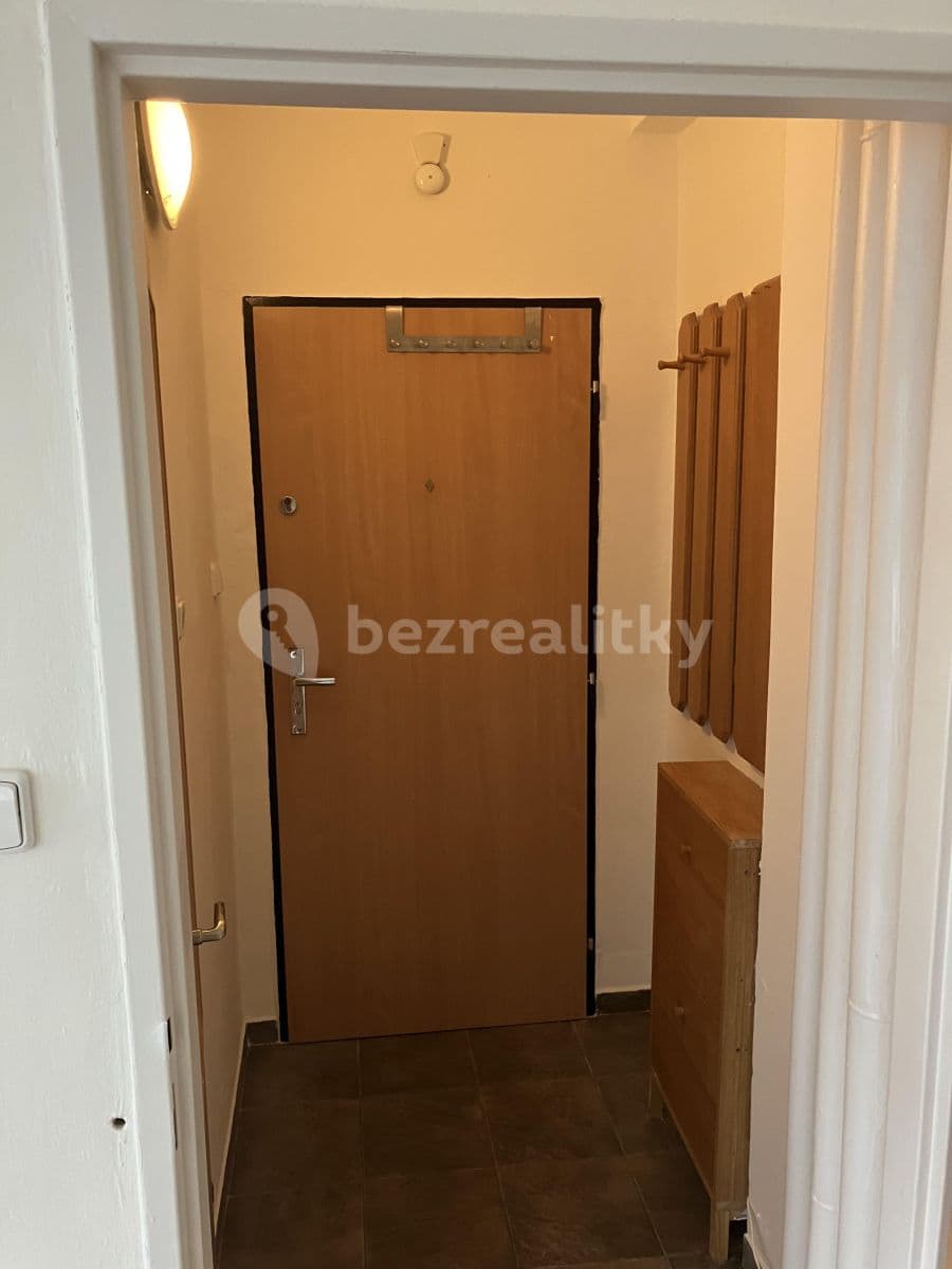 Pronájem bytu 1+kk 23 m², Dukelských hrdinů, Ústí nad Labem, Ústecký kraj Pronájem bytu 1+kk 23 m², Dukelských hrdinů, Ústí nad Labem, Ústecký kraj