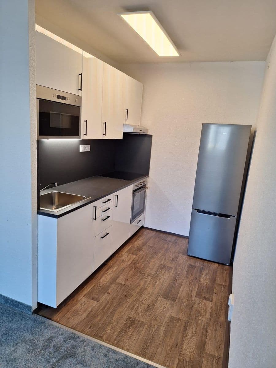 Pronájem bytu 2+kk 45 m², U Jezera, Praha, Praha Pronájem bytu 2+kk 45 m², U Jezera, Praha, Praha