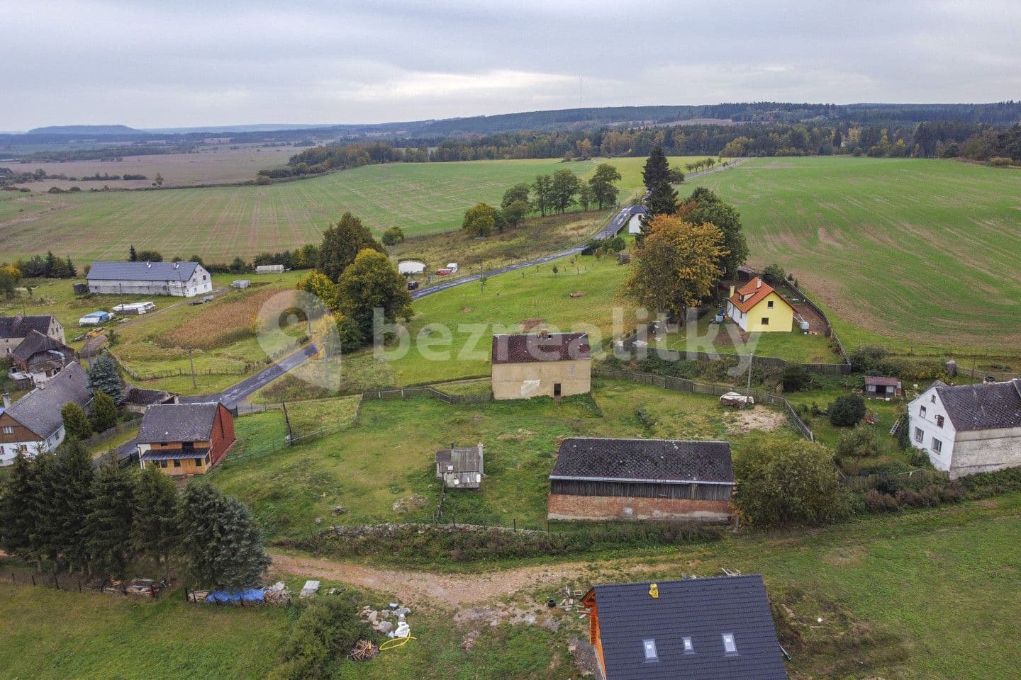 Prodej pozemku 1.000 m², Toužim, Karlovarský kraj