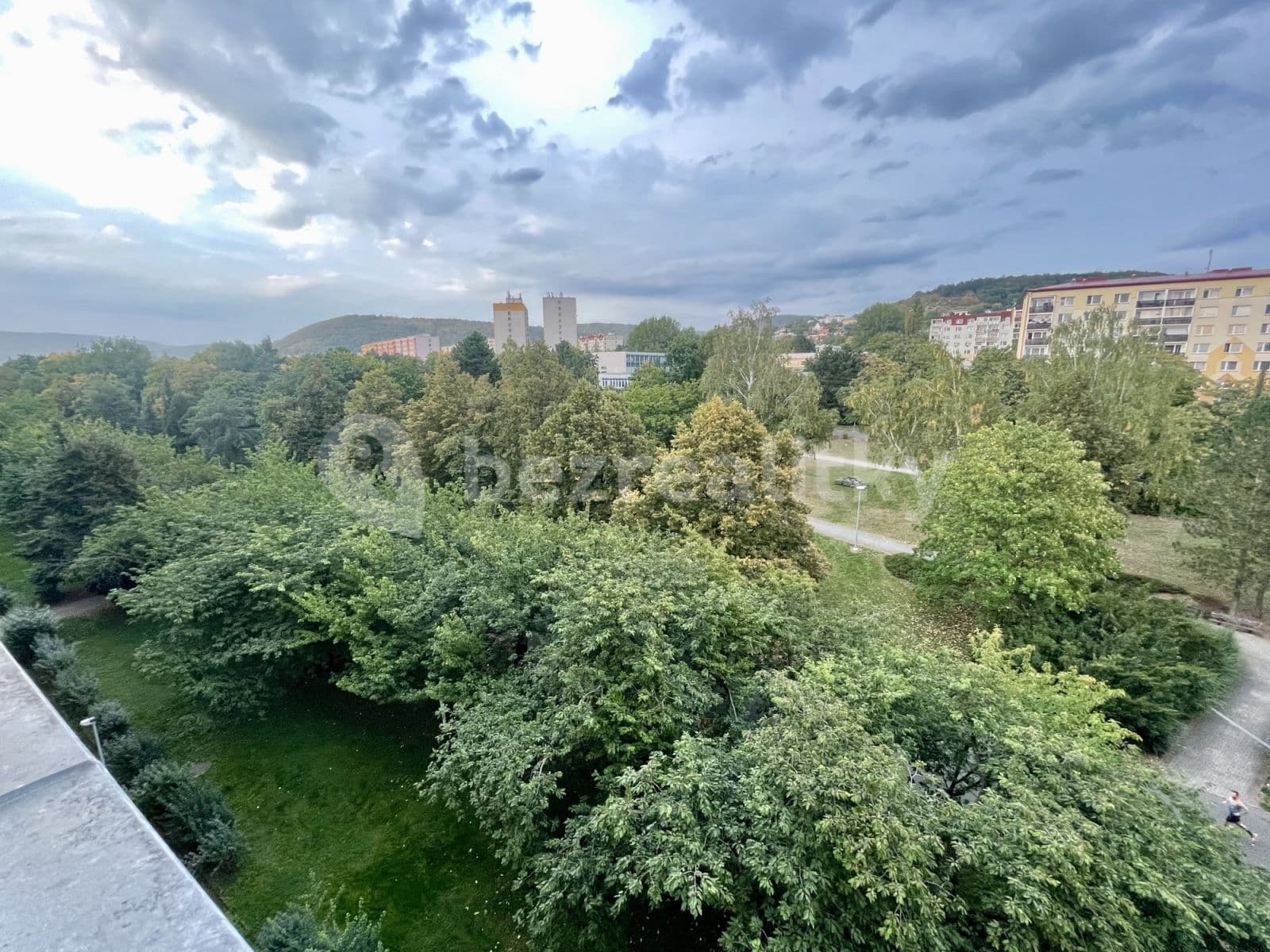 Pronájem bytu 1+1 38 m², Pod Parkem, Ústí nad Labem, Ústecký kraj Pronájem bytu 1+1 38 m², Pod Parkem, Ústí nad Labem, Ústecký kraj