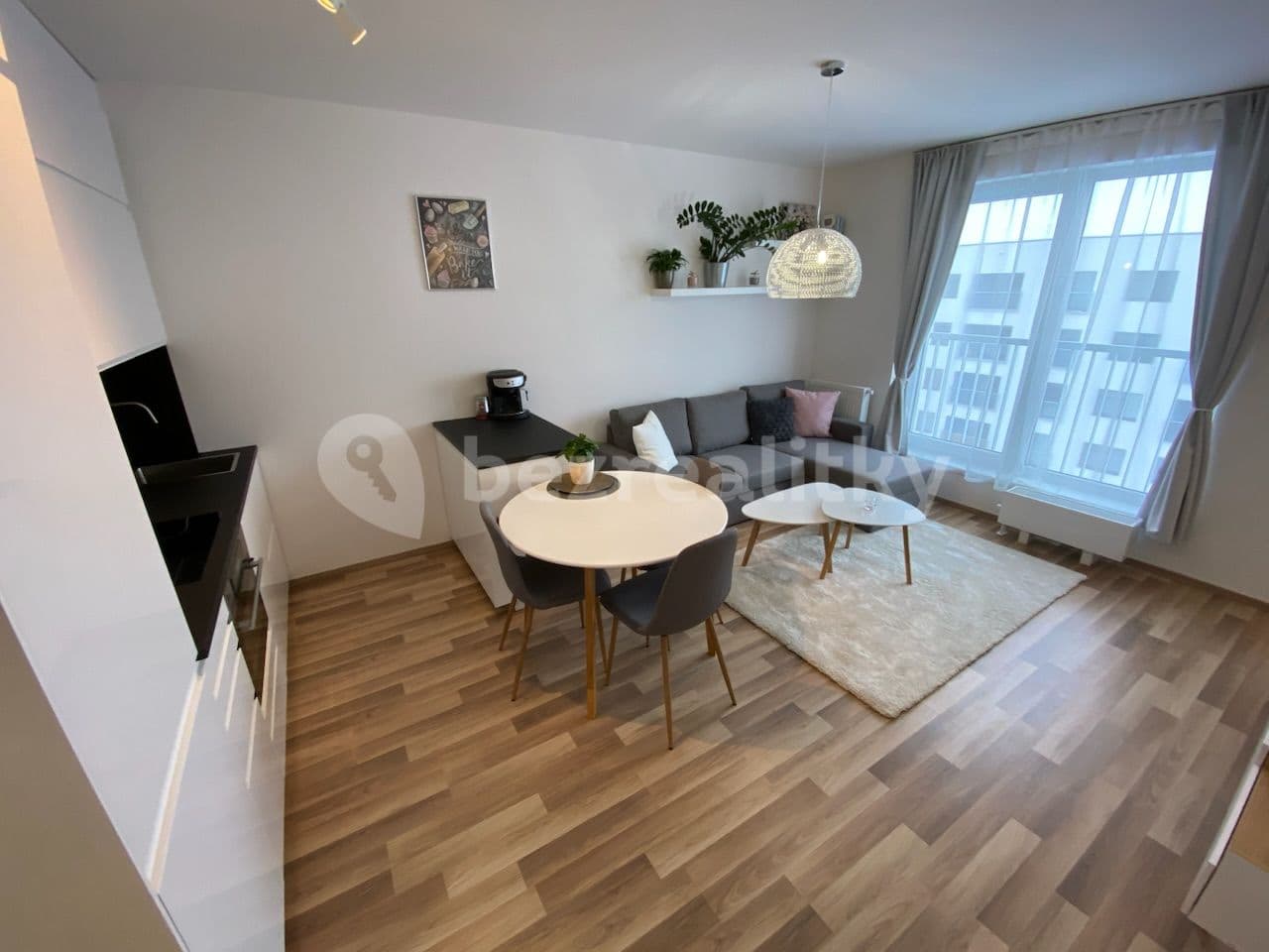 Pronájem bytu 2+kk 49 m², Karla Guta, Praha, Praha Pronájem bytu 2+kk 49 m², Karla Guta, Praha, Praha