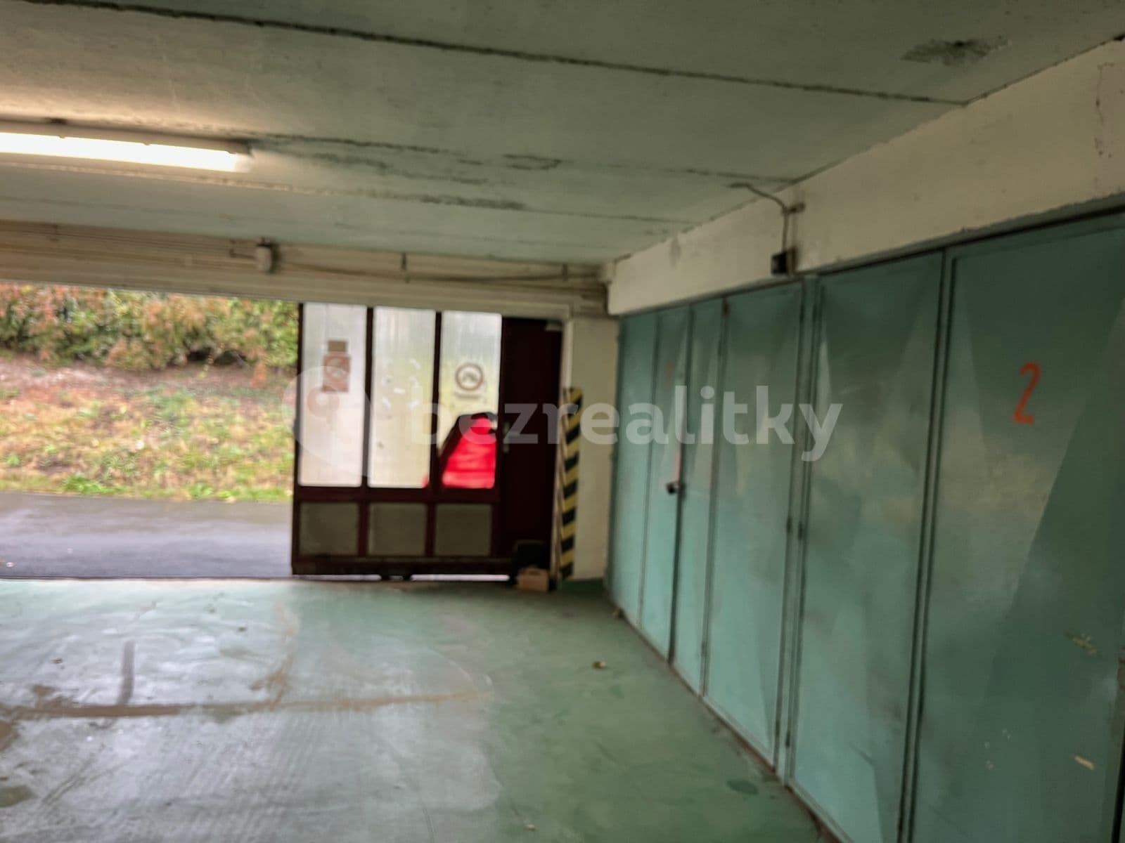 Pronájem garáže 19 m², Písečná, Praha, Praha Pronájem garáže 19 m², Písečná, Praha, Praha