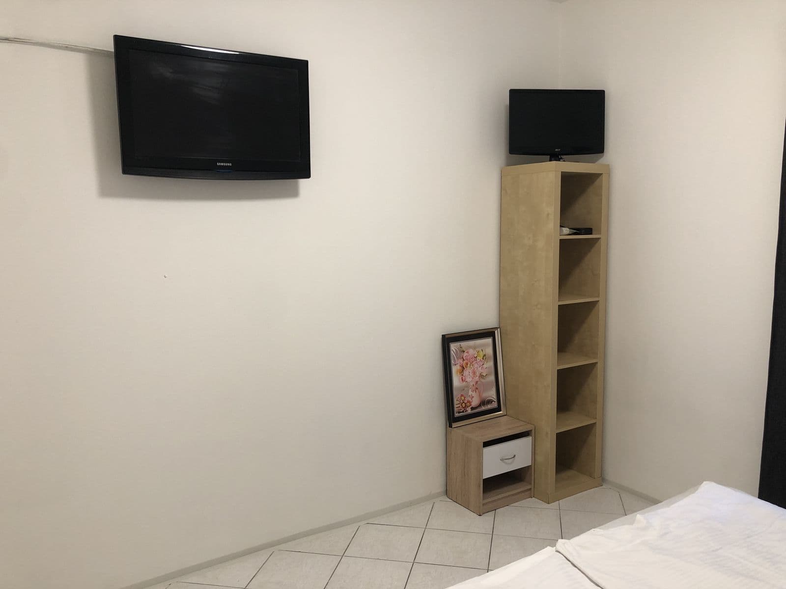 Pronájem bytu 2+kk 45 m², U Santošky, Praha, Praha Pronájem bytu 2+kk 45 m², U Santošky, Praha, Praha