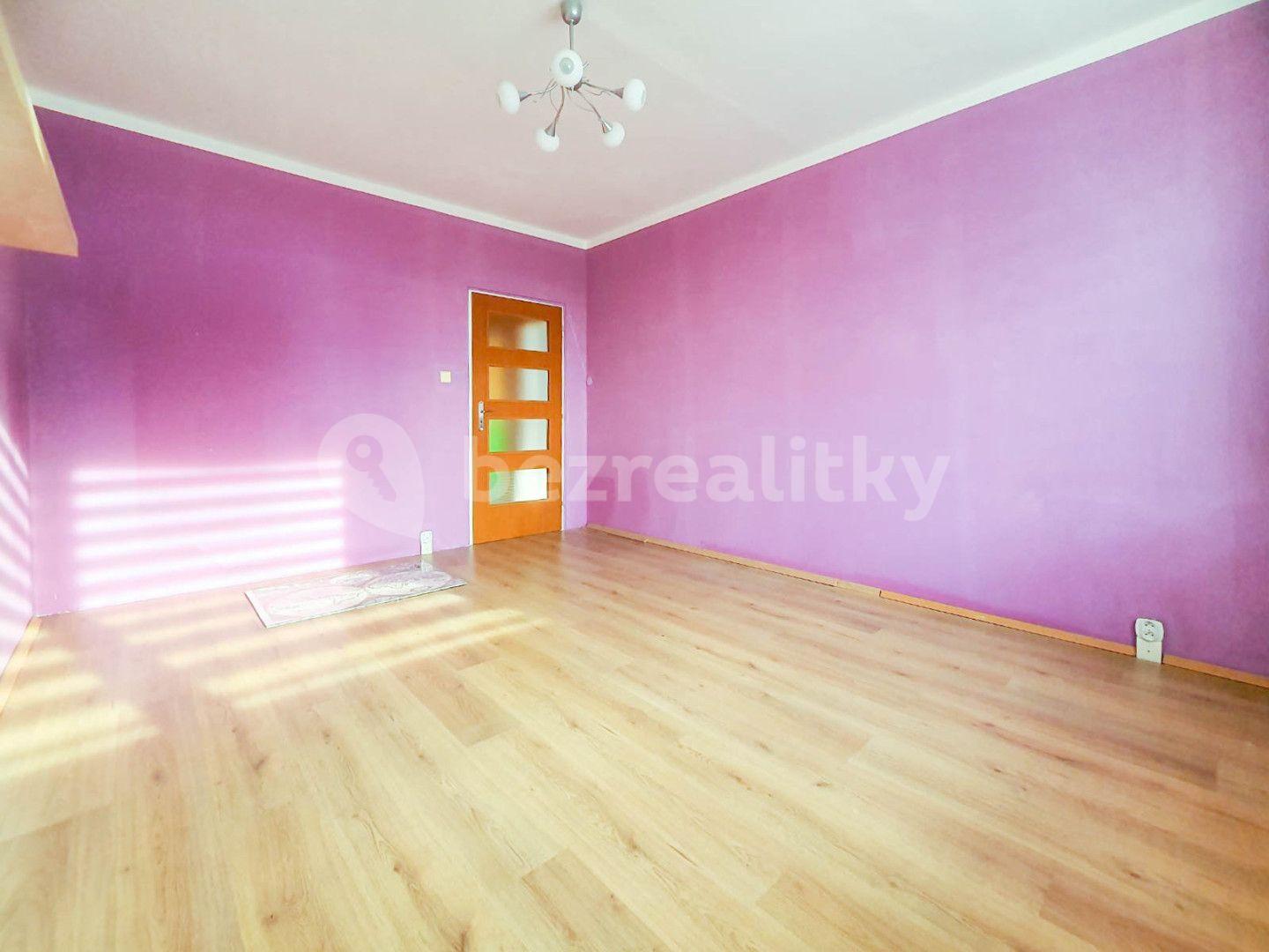 Prodej bytu 4+1 76 m², Na sídlišti, Čížkovice, Ústecký kraj