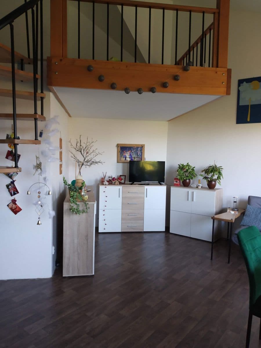 Pronájem bytu 1+kk 30 m², Slunečná, Sulice, Středočeský kraj Pronájem bytu 1+kk 30 m², Slunečná, Sulice, Středočeský kraj