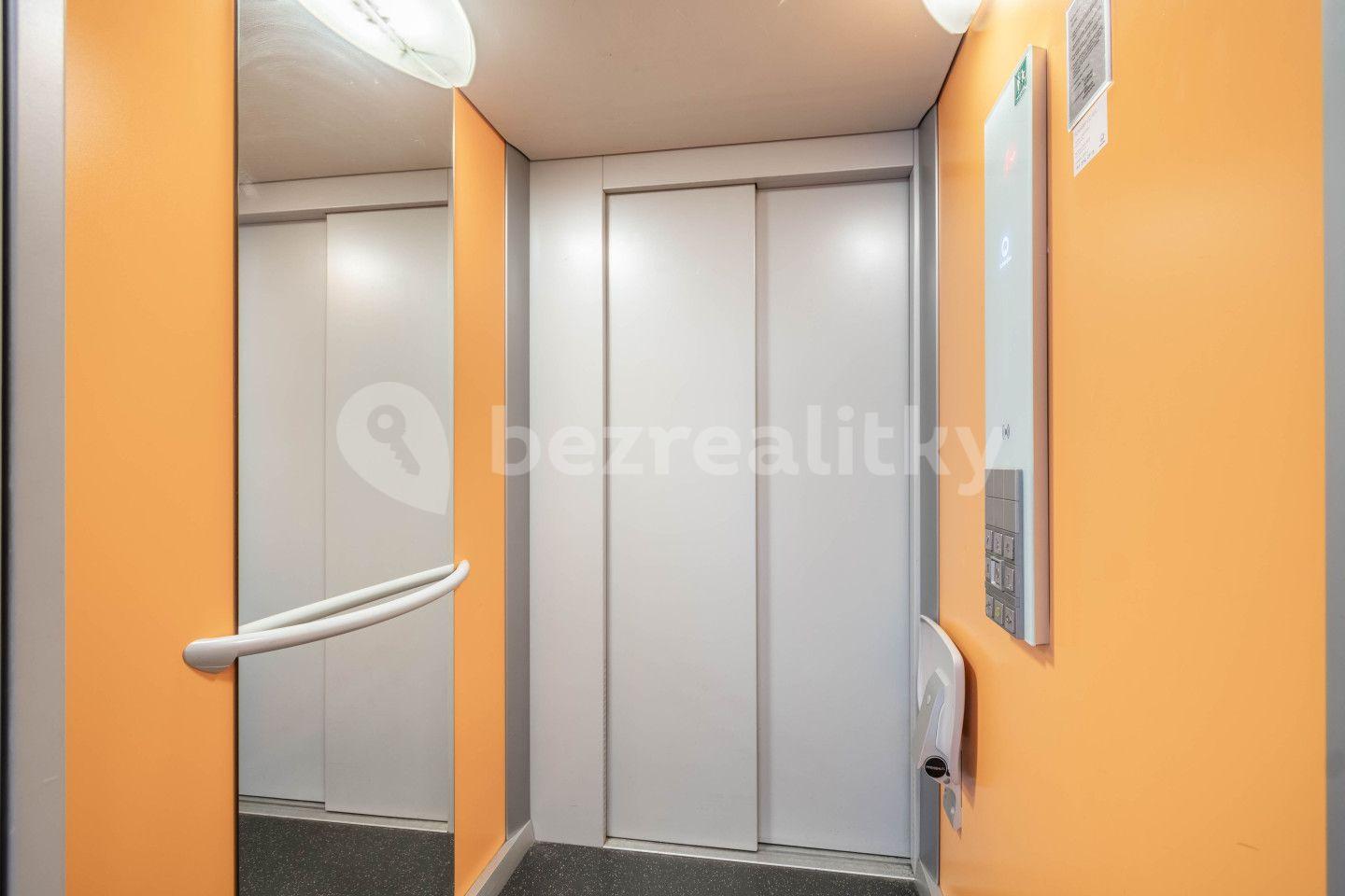 Prodej bytu 2+kk 41 m², Sicherova, Praha, Praha