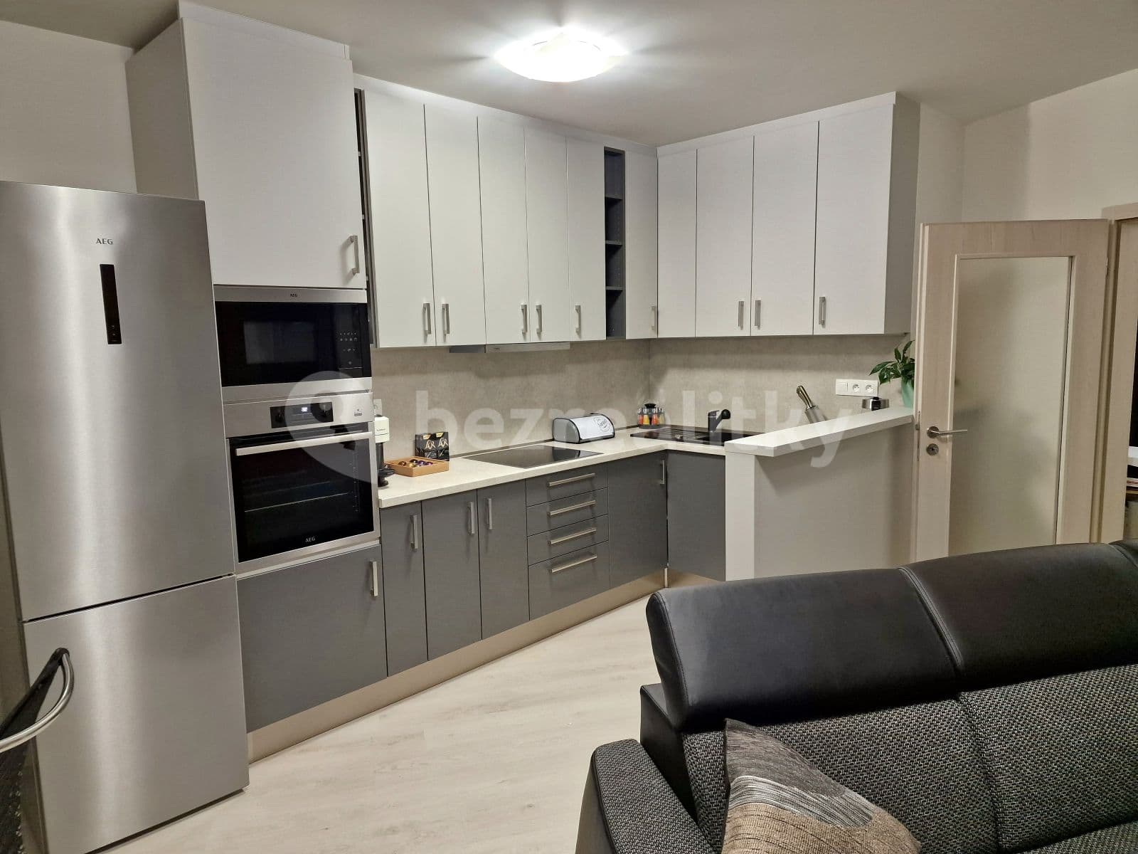 Pronájem bytu 2+kk 50 m², Miroslava Hajna, Praha, Praha Pronájem bytu 2+kk 50 m², Miroslava Hajna, Praha, Praha