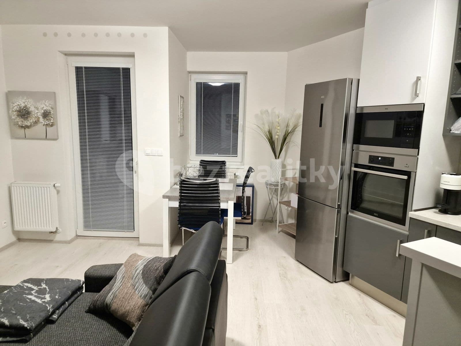 Pronájem bytu 2+kk 50 m², Miroslava Hajna, Praha, Praha Pronájem bytu 2+kk 50 m², Miroslava Hajna, Praha, Praha