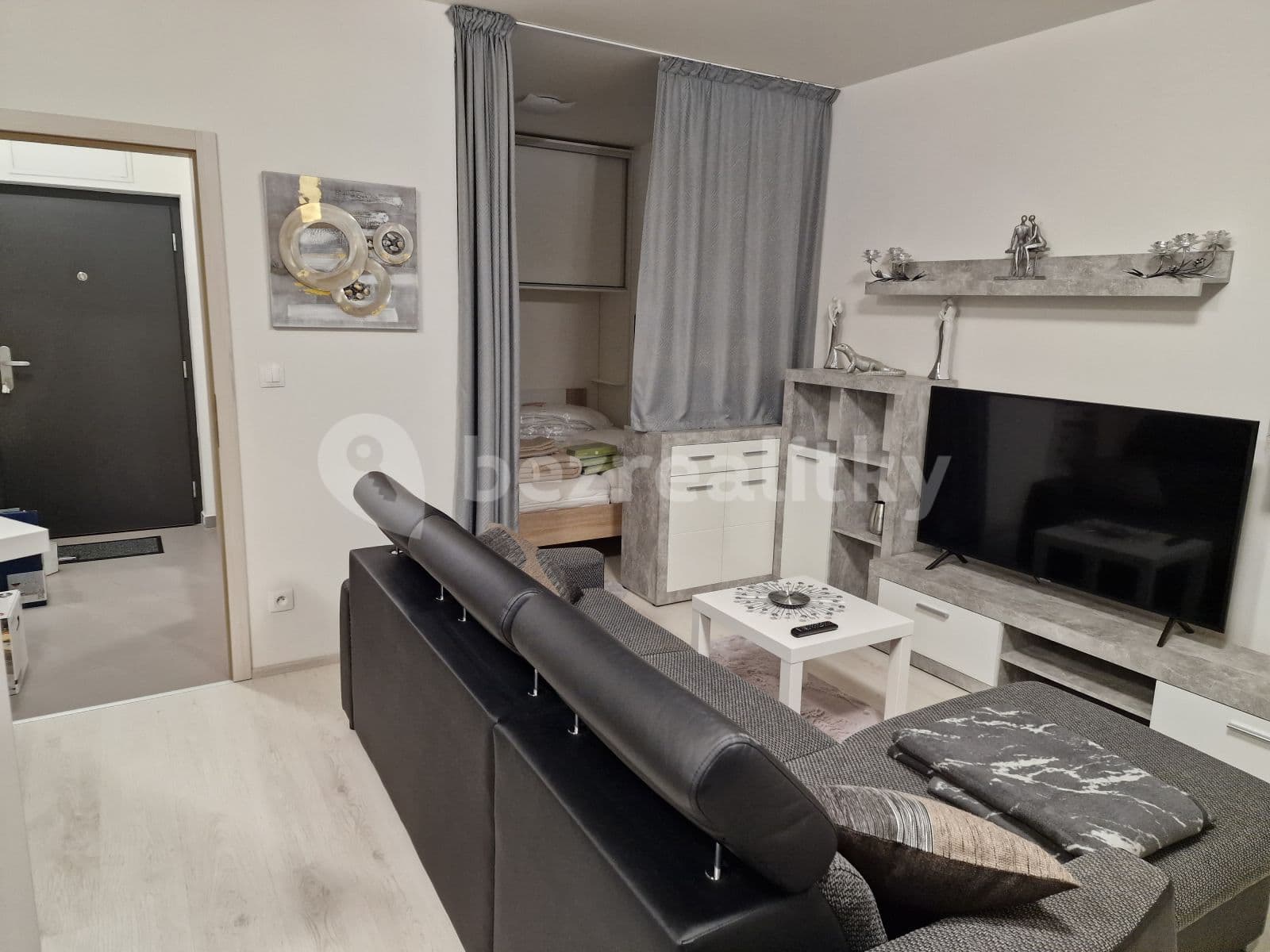 Pronájem bytu 2+kk 50 m², Miroslava Hajna, Praha, Praha Pronájem bytu 2+kk 50 m², Miroslava Hajna, Praha, Praha