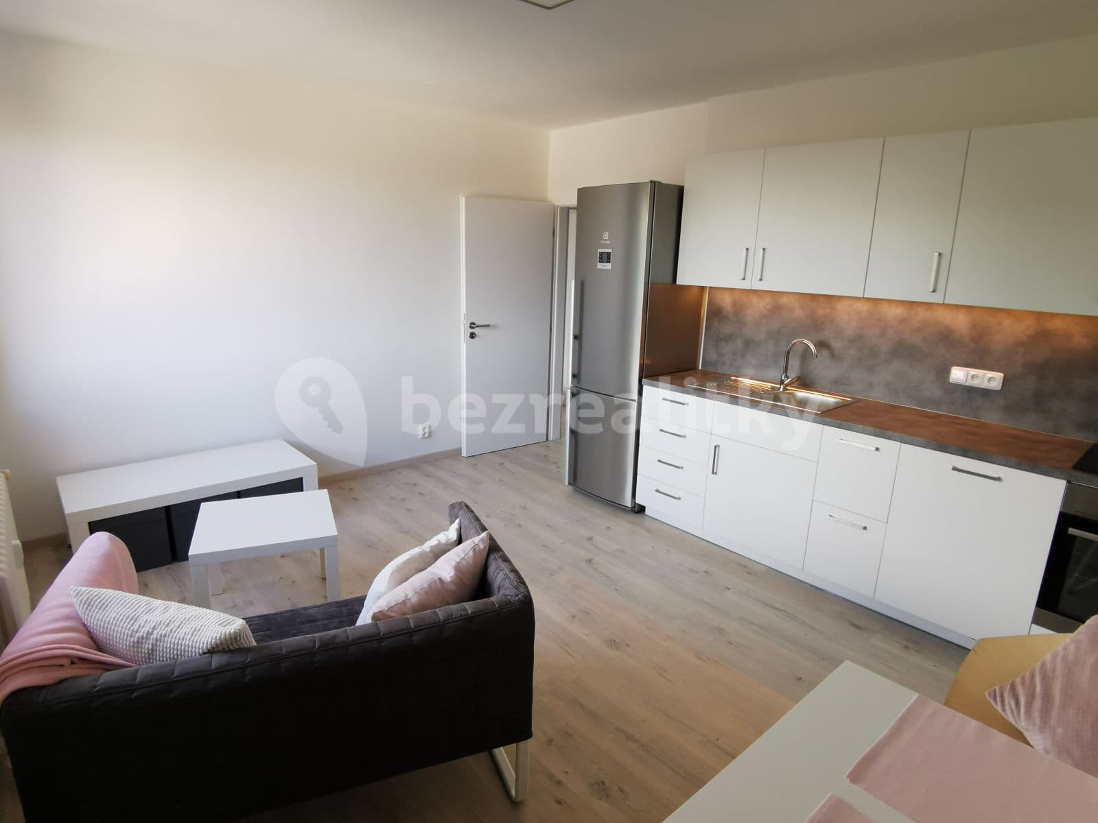 Pronájem bytu 2+kk 42 m², Krupská, Praha, Praha Pronájem bytu 2+kk 42 m², Krupská, Praha, Praha