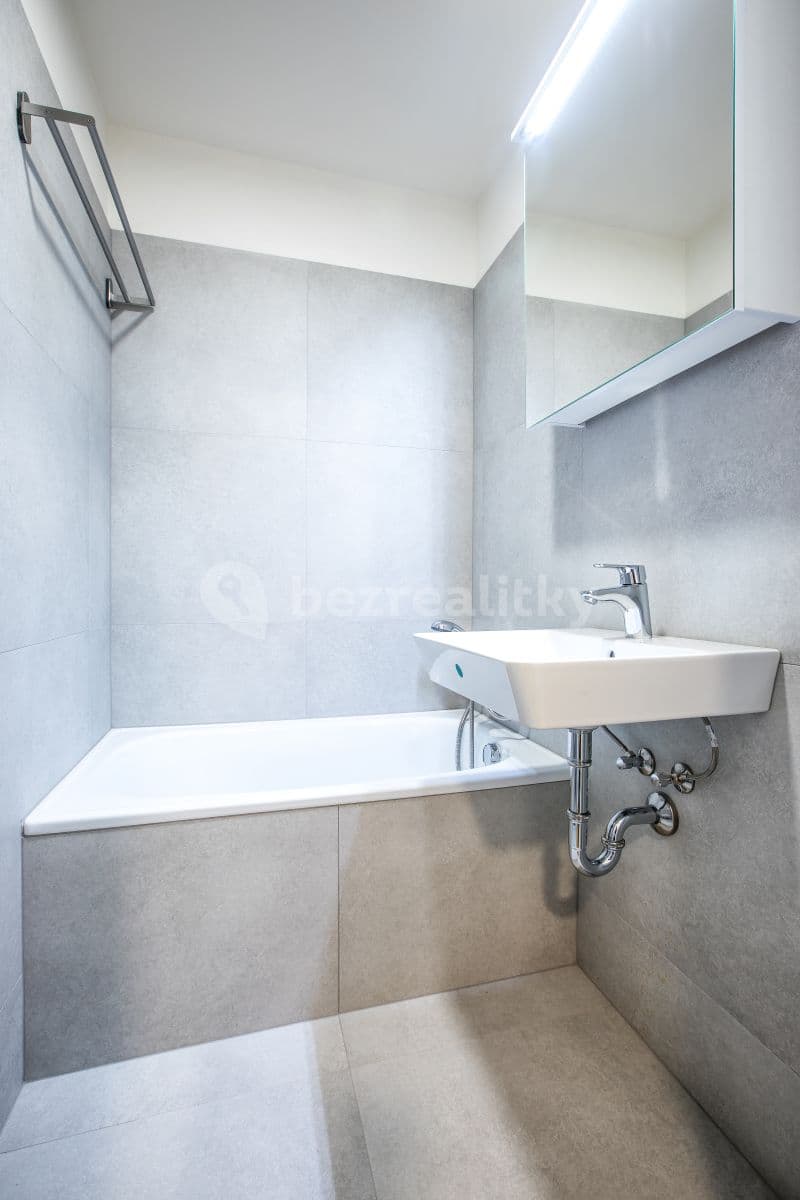 Pronájem bytu 2+kk 55 m², Hodkovická, Liberec, Liberecký kraj Pronájem bytu 2+kk 55 m², Hodkovická, Liberec, Liberecký kraj