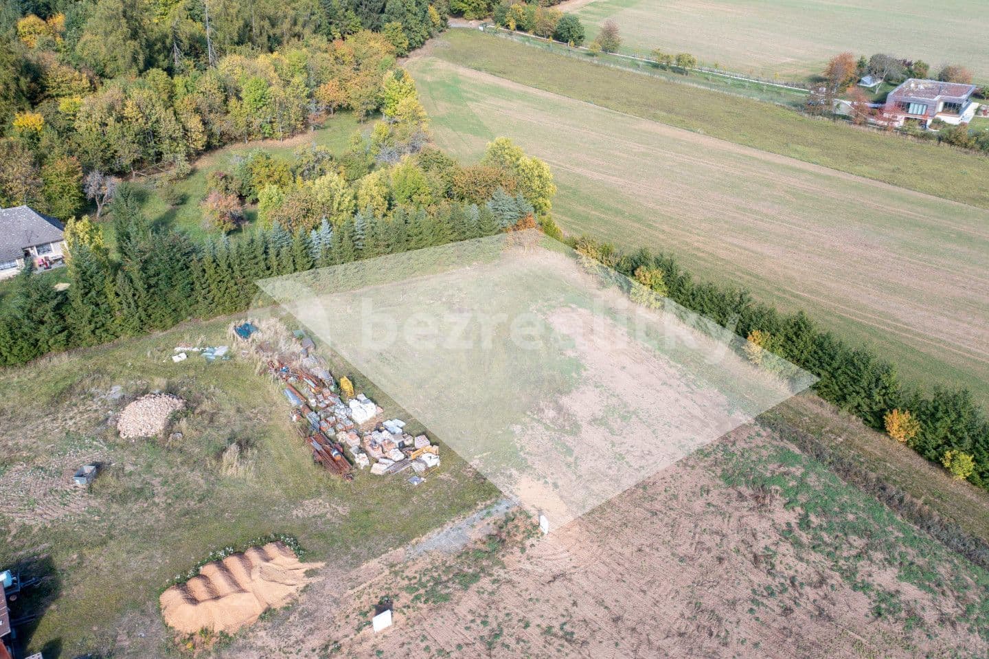 Prodej pozemku 2.027 m², Lazsko, Středočeský kraj