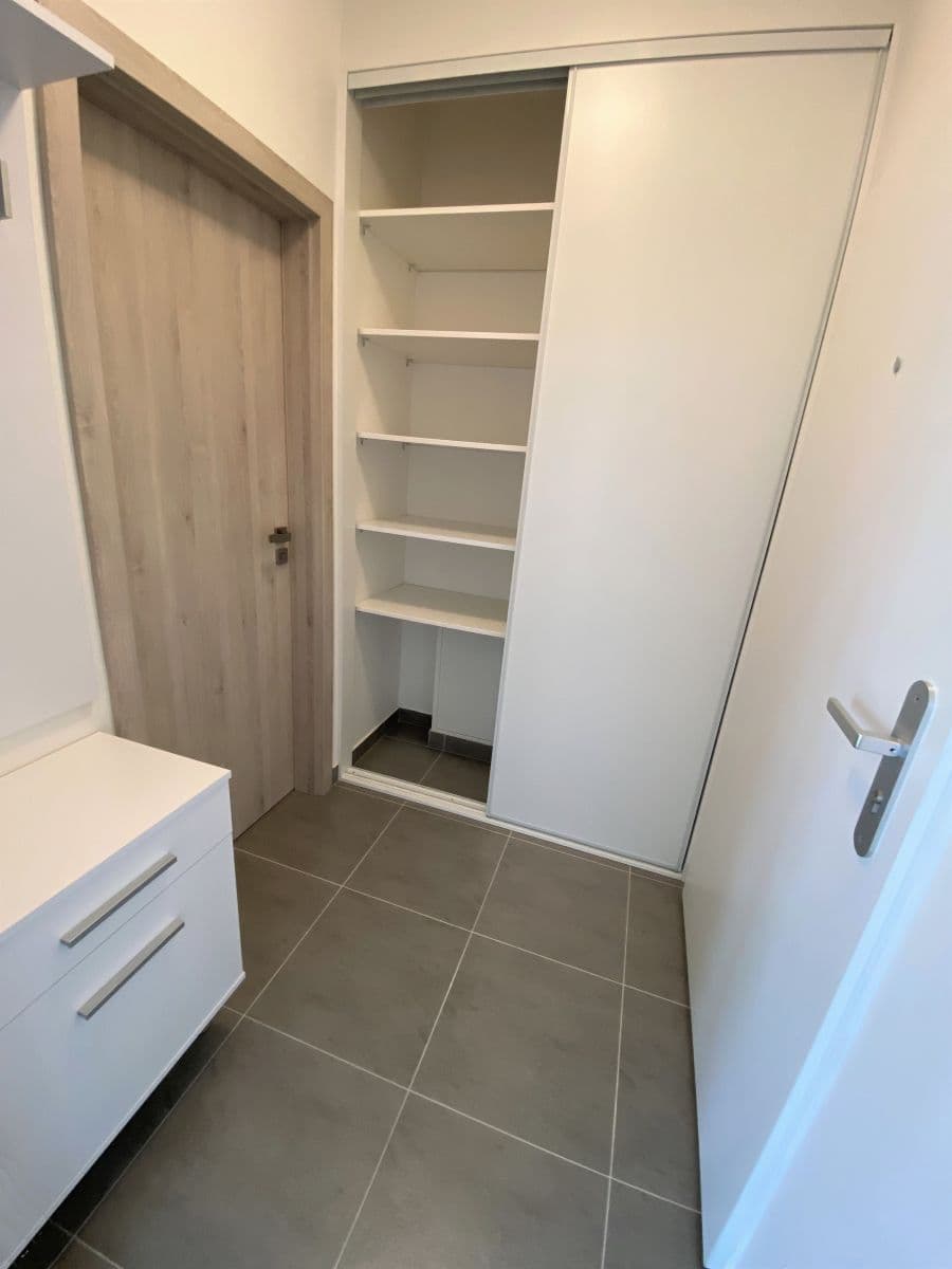 Pronájem bytu 1+kk 34 m², Žitavská, Jihlava, Kraj Vysočina Pronájem bytu 1+kk 34 m², Žitavská, Jihlava, Kraj Vysočina
