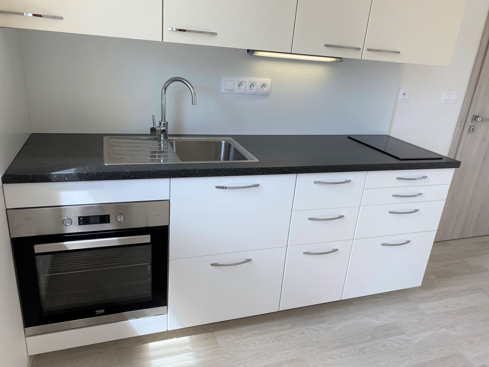 Pronájem bytu 1+kk 34 m², Žitavská, Jihlava, Kraj Vysočina Pronájem bytu 1+kk 34 m², Žitavská, Jihlava, Kraj Vysočina