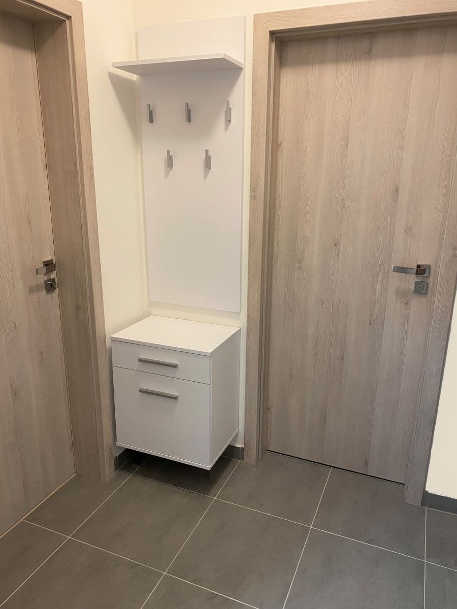 Pronájem bytu 1+kk 34 m², Žitavská, Jihlava, Kraj Vysočina Pronájem bytu 1+kk 34 m², Žitavská, Jihlava, Kraj Vysočina
