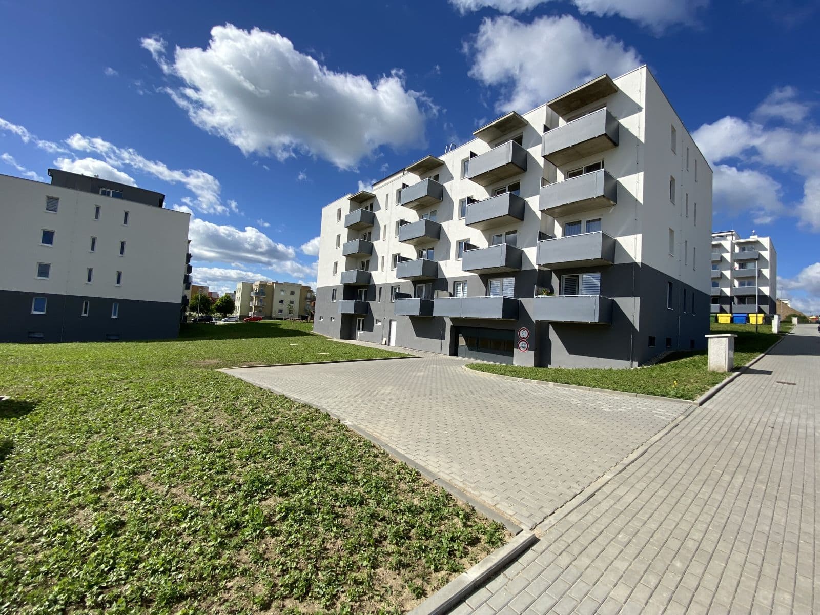 Pronájem bytu 1+kk 34 m², Žitavská, Jihlava, Kraj Vysočina Pronájem bytu 1+kk 34 m², Žitavská, Jihlava, Kraj Vysočina