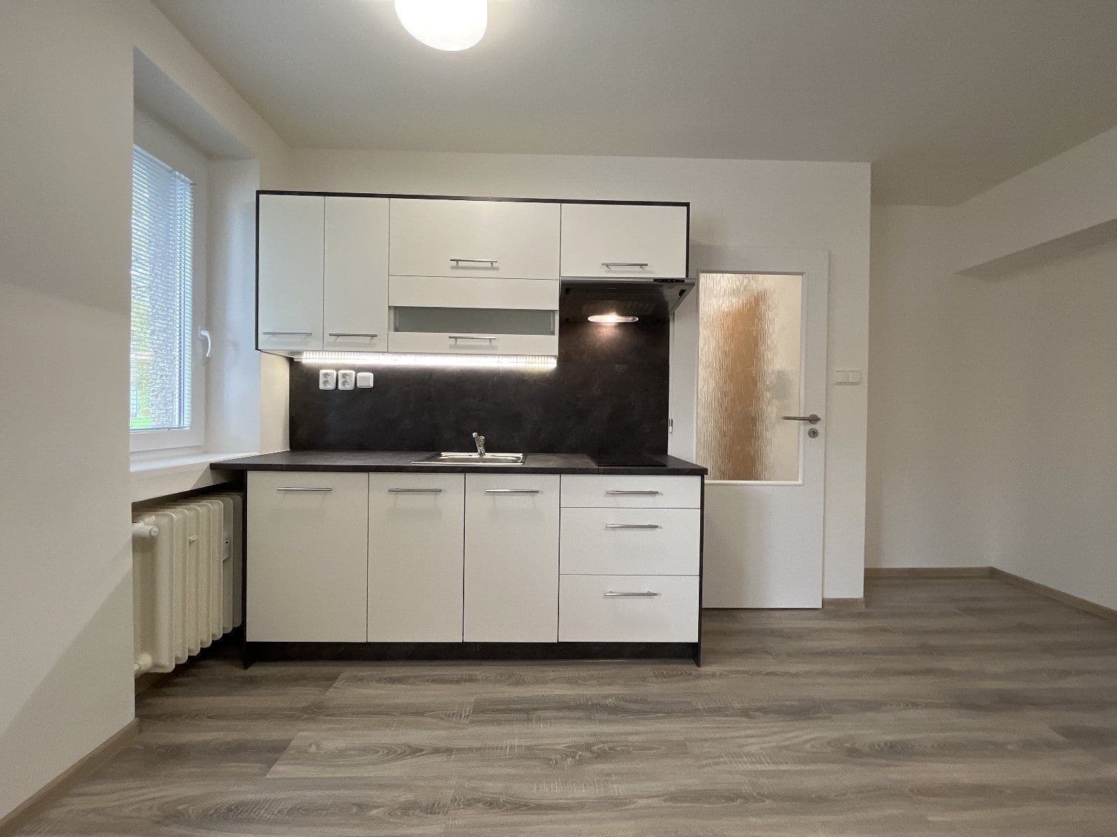 Pronájem bytu 1+kk 28 m², Kapitána Jasioka, Havířov, Moravskoslezský kraj Pronájem bytu 1+kk 28 m², Kapitána Jasioka, Havířov, Moravskoslezský kraj