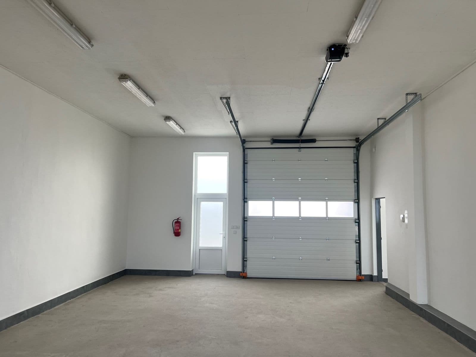 Pronájem nebytového prostoru 90 m², Samostatnost, Holešov, Zlínský kraj Pronájem nebytového prostoru 90 m², Samostatnost, Holešov, Zlínský kraj