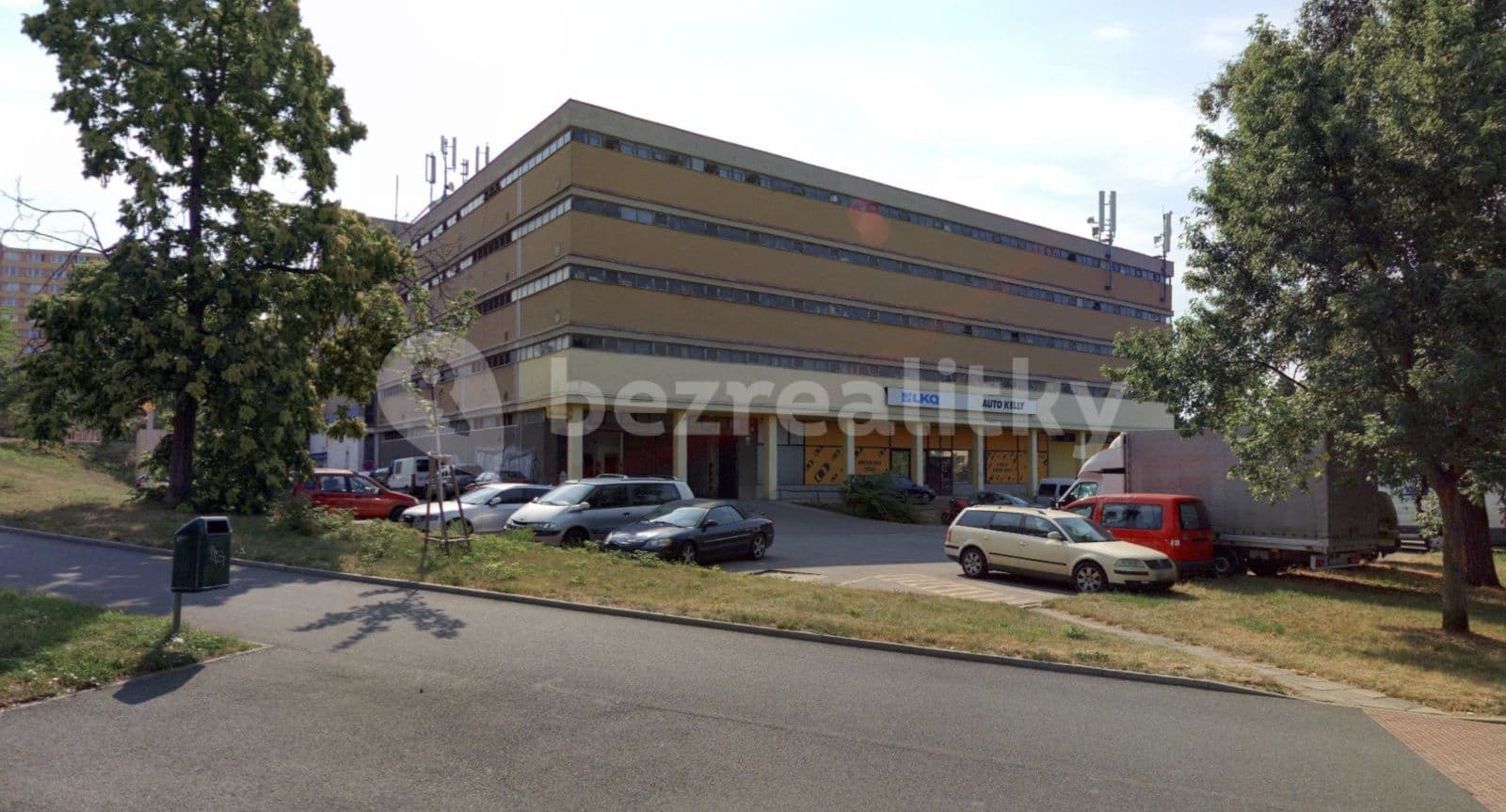 Pronájem garáže 25 m², Loosova, Brno, Jihomoravský kraj Pronájem garáže 25 m², Loosova, Brno, Jihomoravský kraj