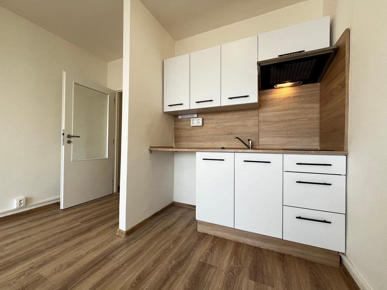 Pronájem bytu 1+kk 26 m², Masarykova třída, Orlová, Moravskoslezský kraj Pronájem bytu 1+kk 26 m², Masarykova třída, Orlová, Moravskoslezský kraj