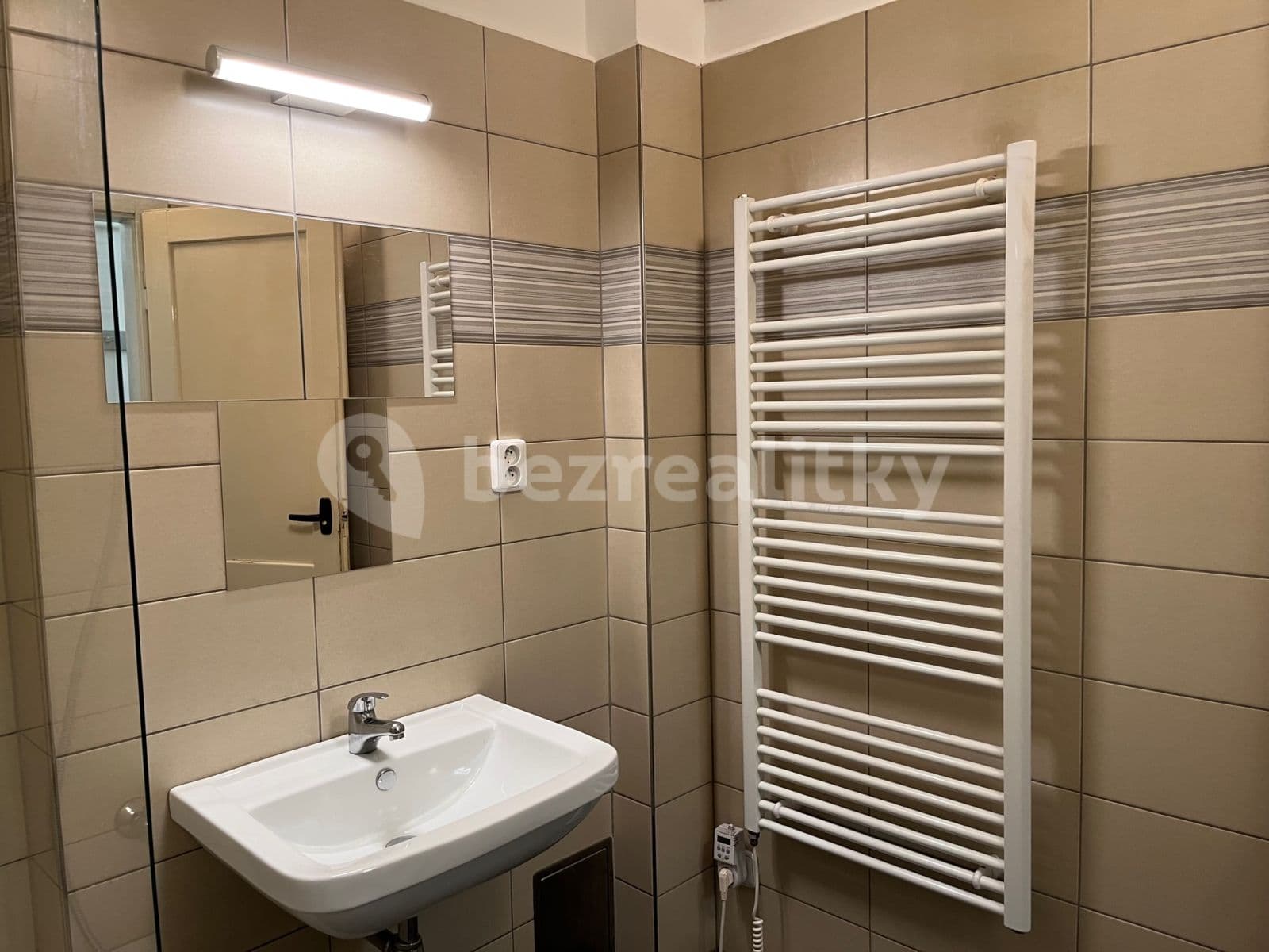 Pronájem bytu 2+1 55 m², Světická, Praha, Praha Pronájem bytu 2+1 55 m², Světická, Praha, Praha