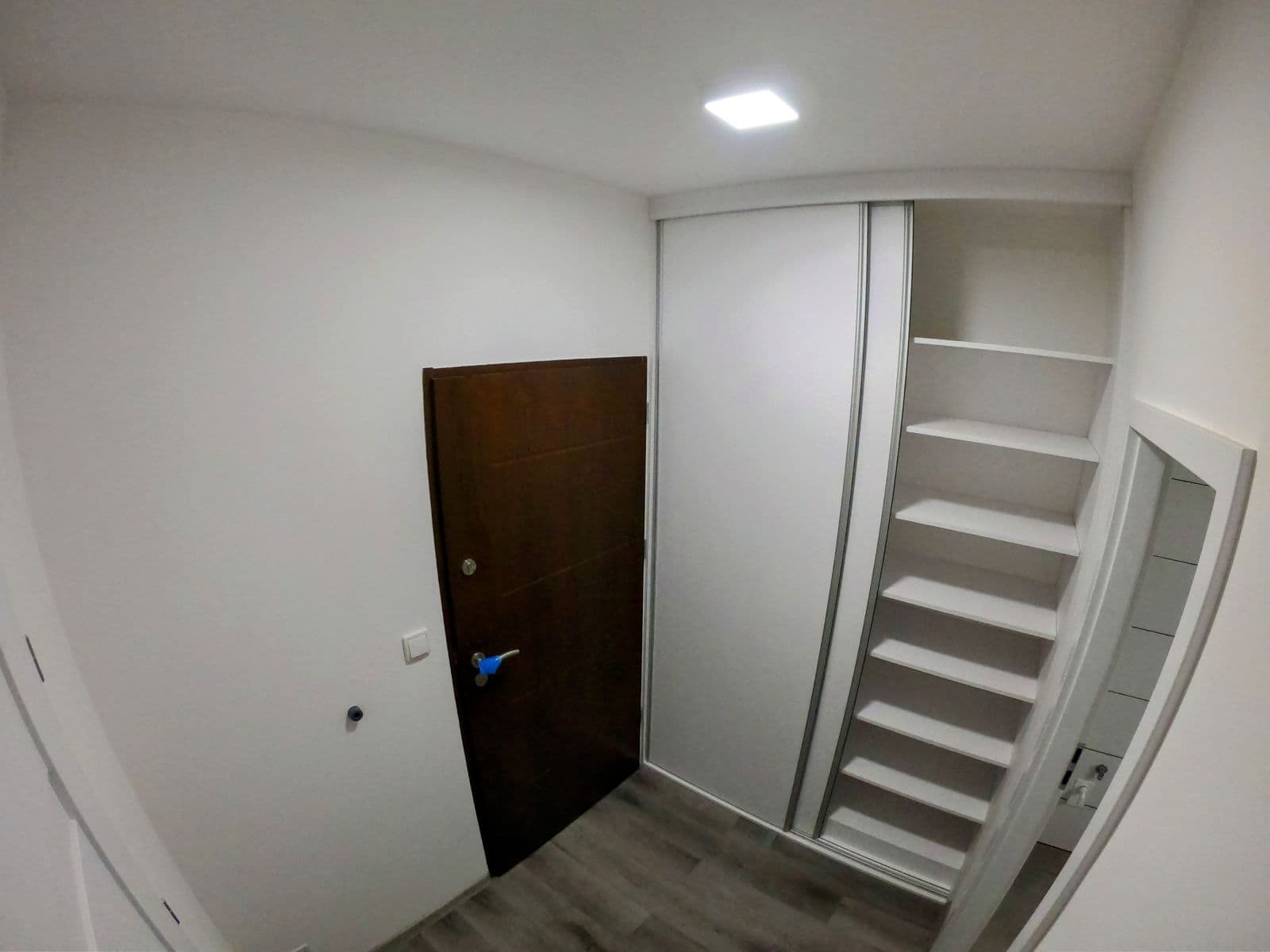 Pronájem bytu 2+kk 37 m², Svárovská, Liberec, Liberecký kraj Pronájem bytu 2+kk 37 m², Svárovská, Liberec, Liberecký kraj