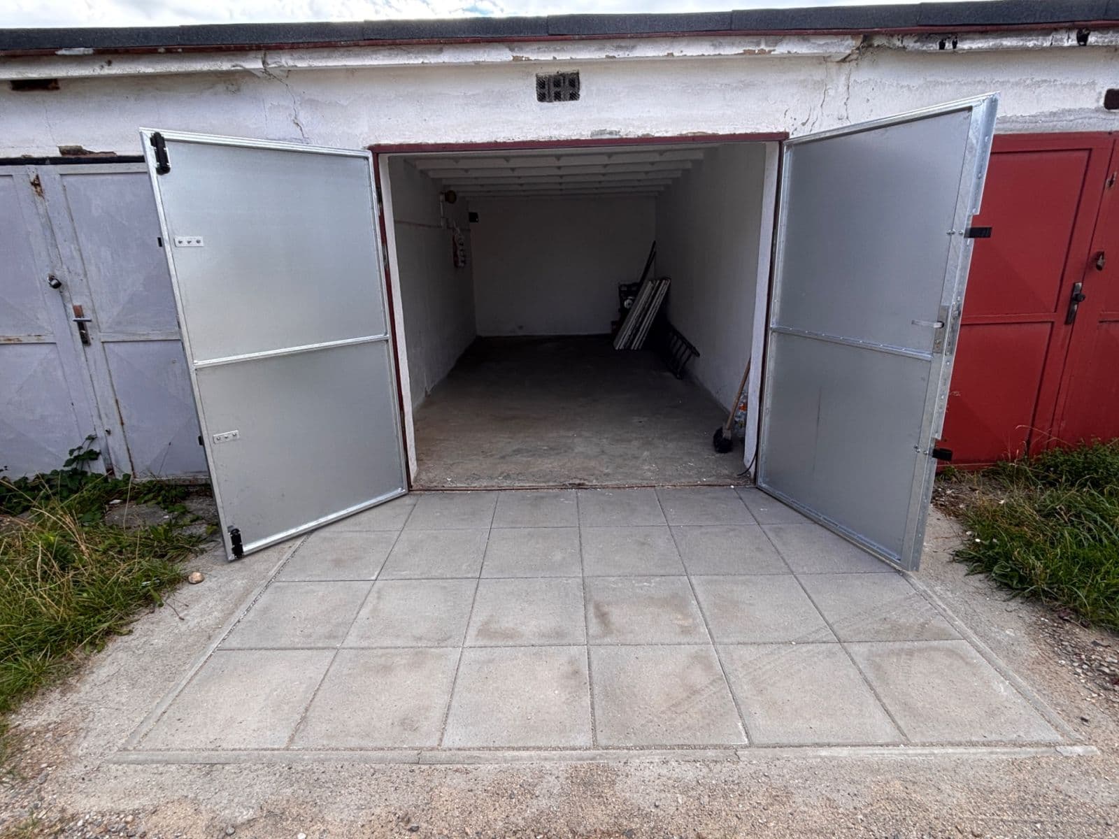 Pronájem garáže 19 m², J. Plachty, České Budějovice, Jihočeský kraj Pronájem garáže 19 m², J. Plachty, České Budějovice, Jihočeský kraj
