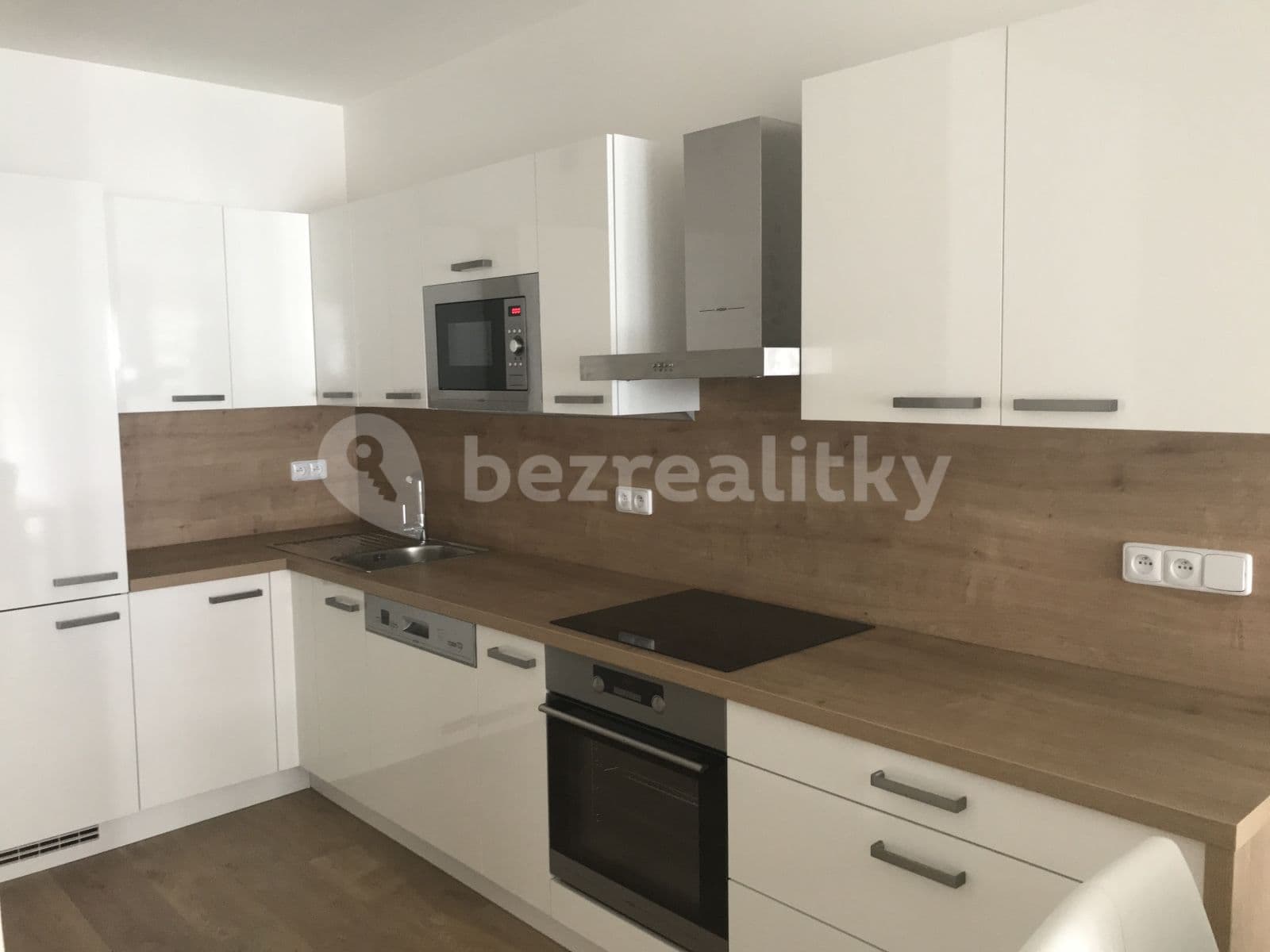 Pronájem bytu 2+kk 65 m², Nová, České Budějovice, Jihočeský kraj Pronájem bytu 2+kk 65 m², Nová, České Budějovice, Jihočeský kraj