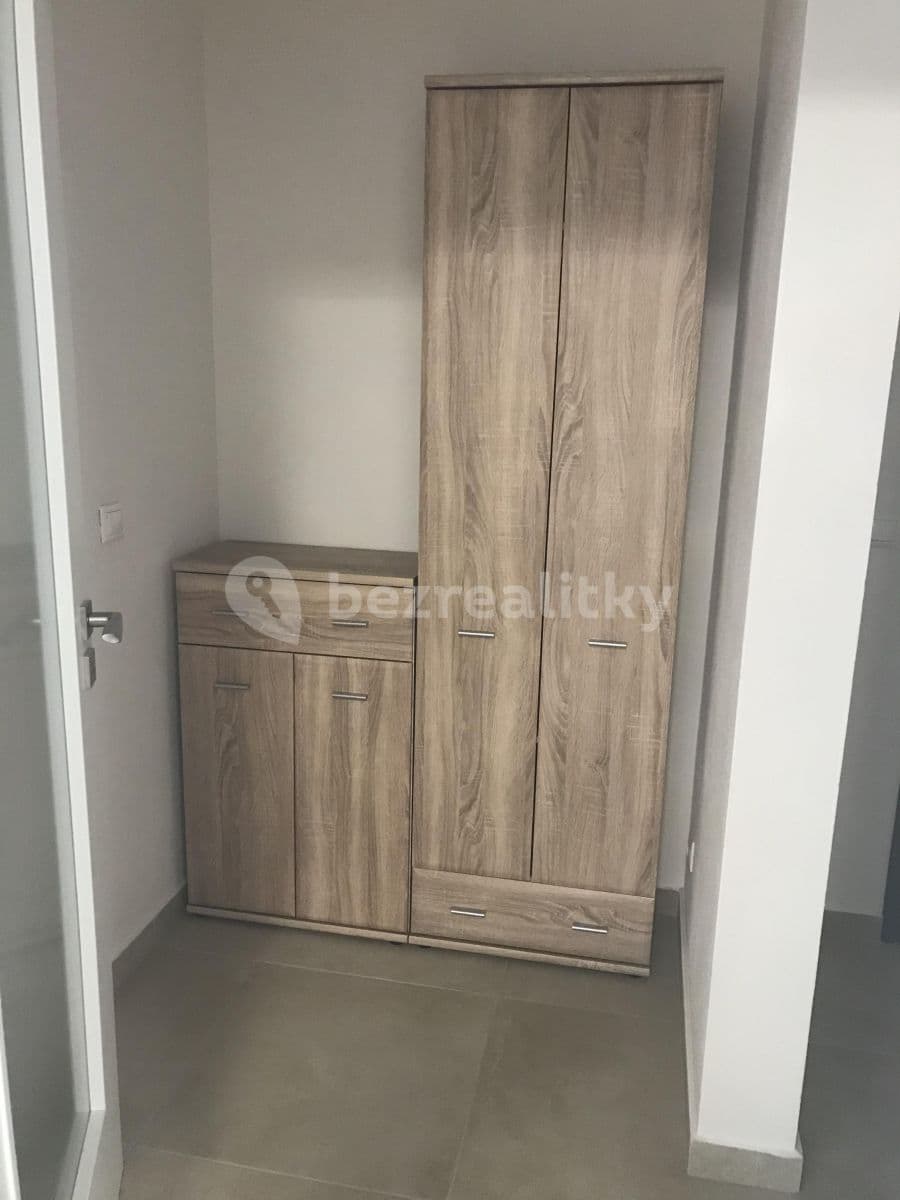 Pronájem bytu 2+kk 65 m², Nová, České Budějovice, Jihočeský kraj Pronájem bytu 2+kk 65 m², Nová, České Budějovice, Jihočeský kraj
