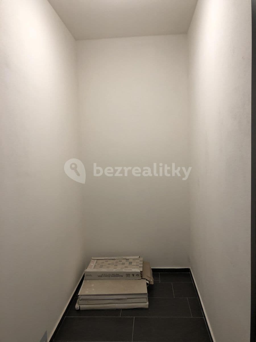 Pronájem bytu 2+kk 65 m², Nová, České Budějovice, Jihočeský kraj Pronájem bytu 2+kk 65 m², Nová, České Budějovice, Jihočeský kraj